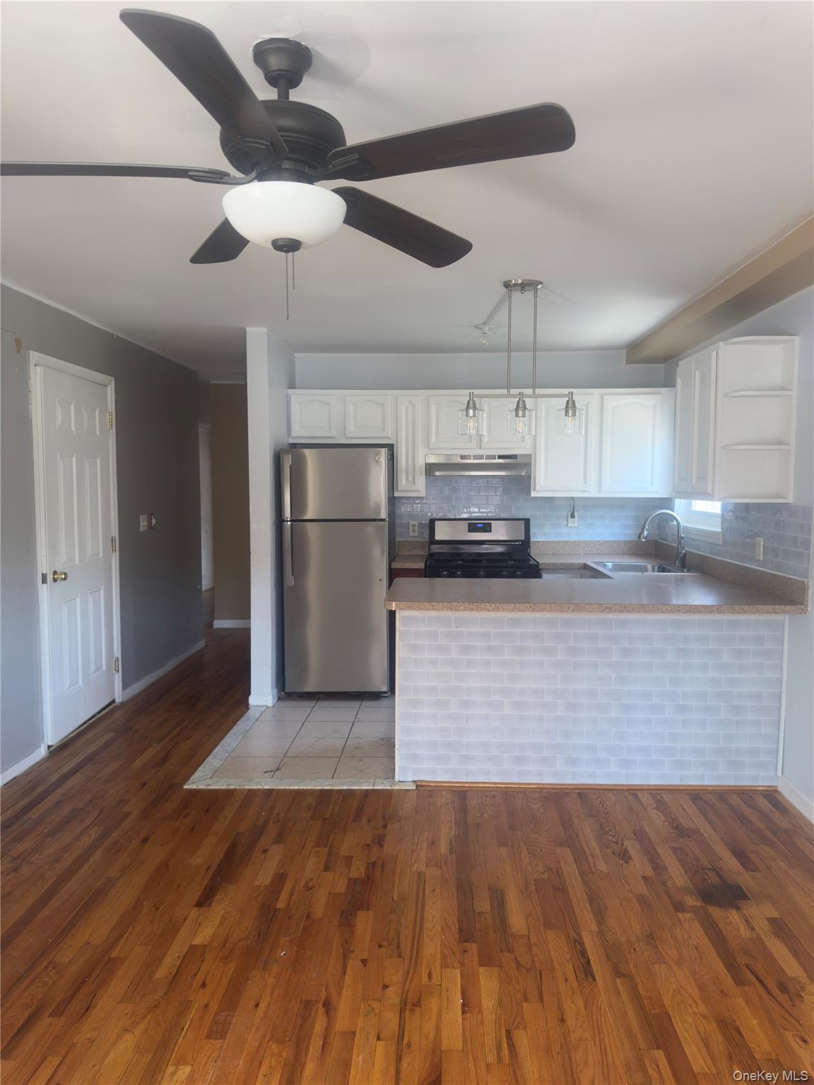 Single Family Hosmer Avenue  Bronx, NY 10465, MLS-1024717-18