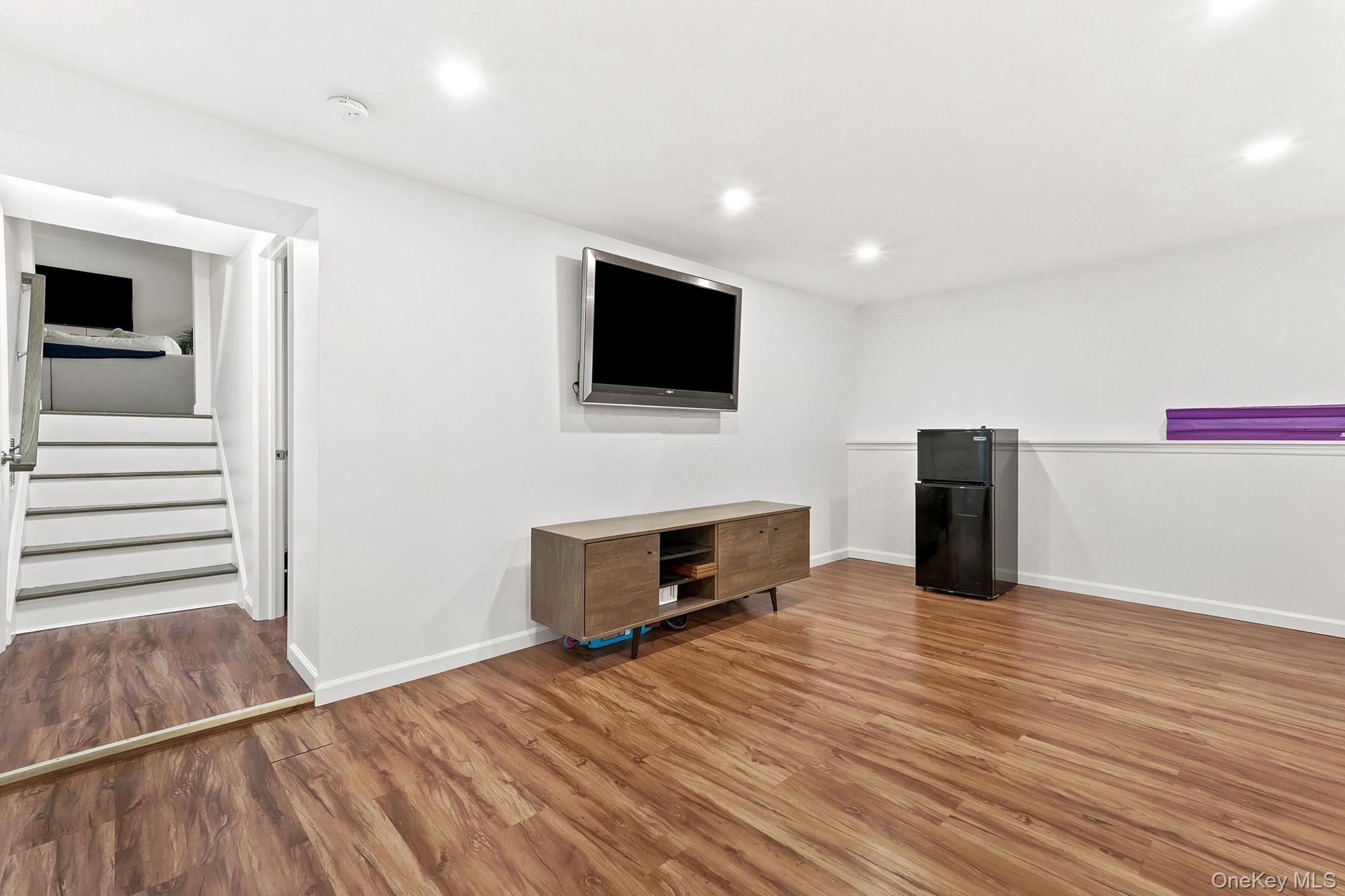 Single Family Riverview Drive Dutchess County, NY 12524, MLS-1024753-13