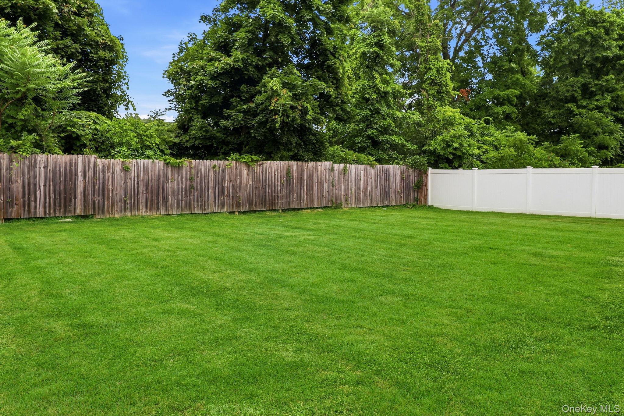Single Family Riverview Drive  Dutchess County, NY 12524, MLS-1024753-27
