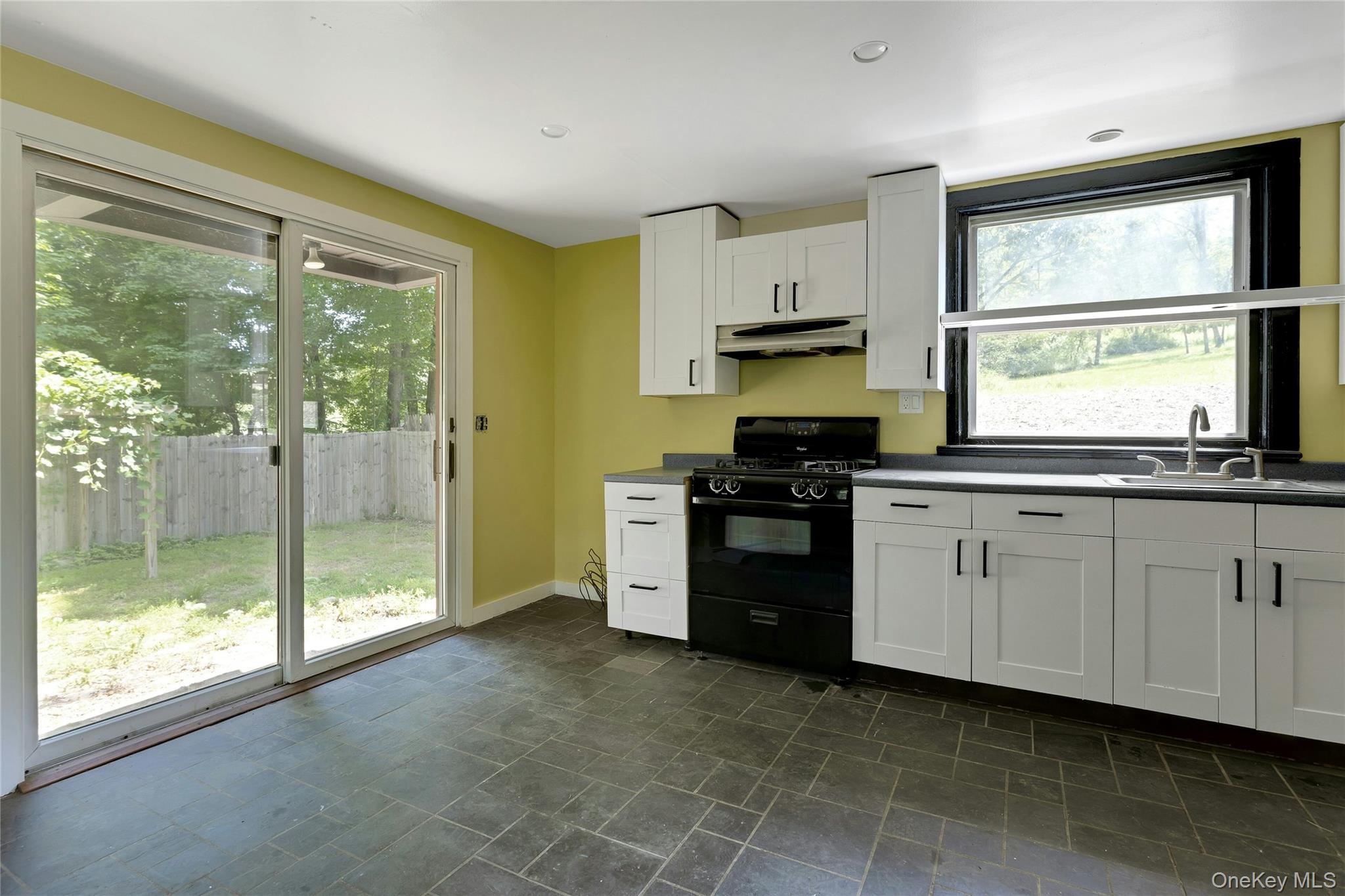 Single Family Peekskill Hollow Road  Putnam County, NY 10579, MLS-1024757-23