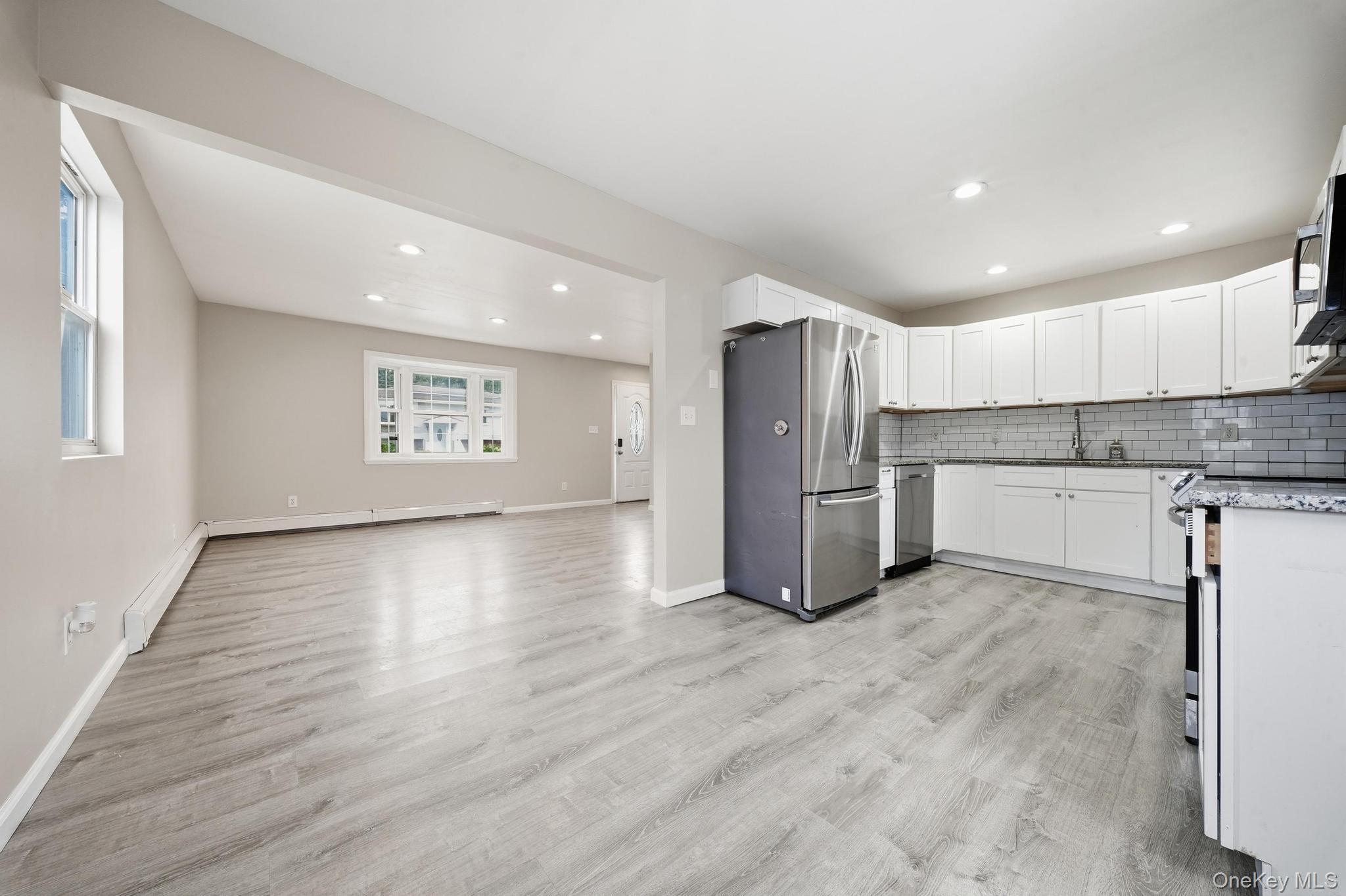 Single Family Schleigel Boulevard Nassau County, NY 11735, MLS-1024776-12