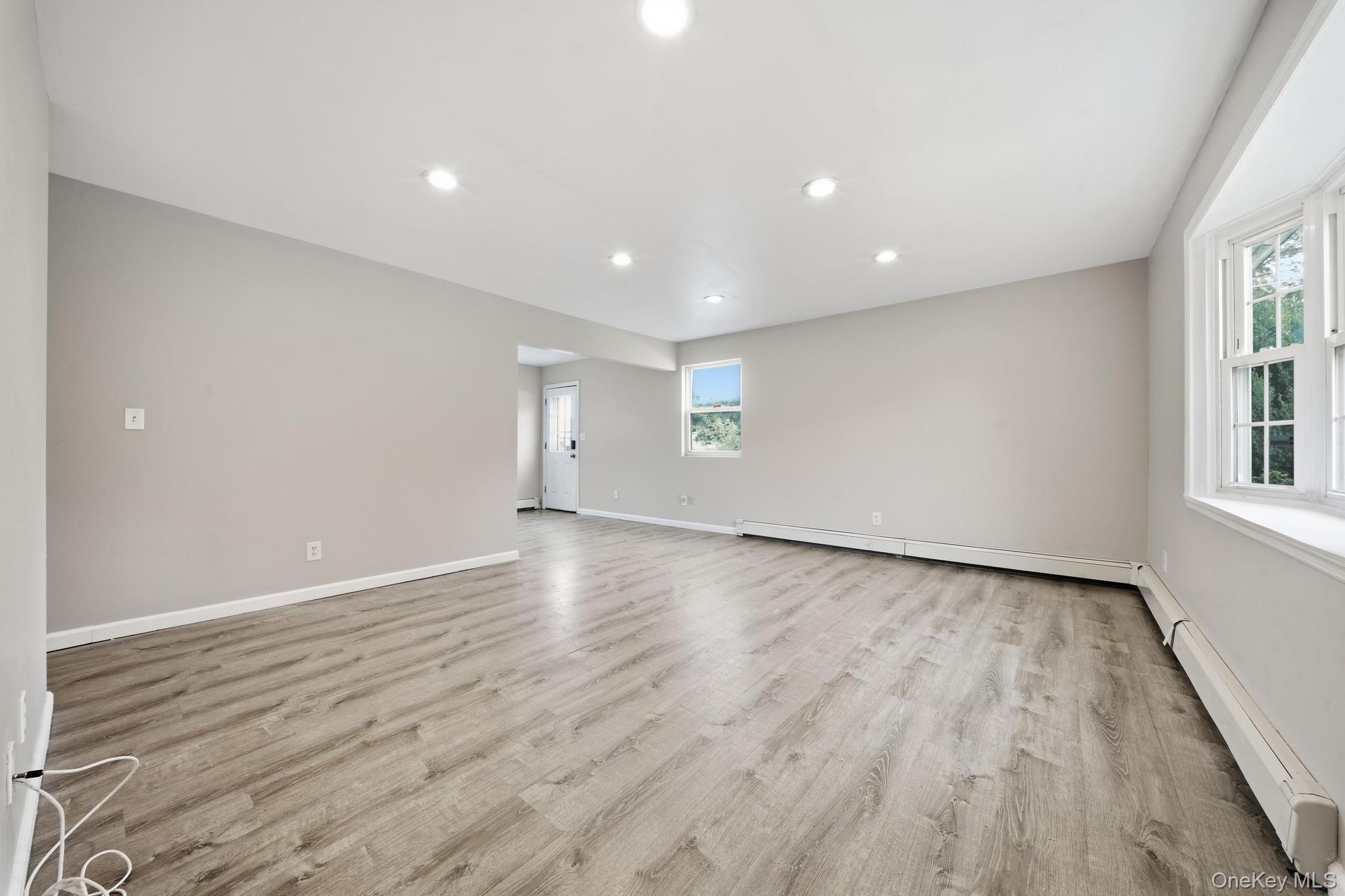 Single Family Schleigel Boulevard Nassau County, NY 11735, MLS-1024776-18