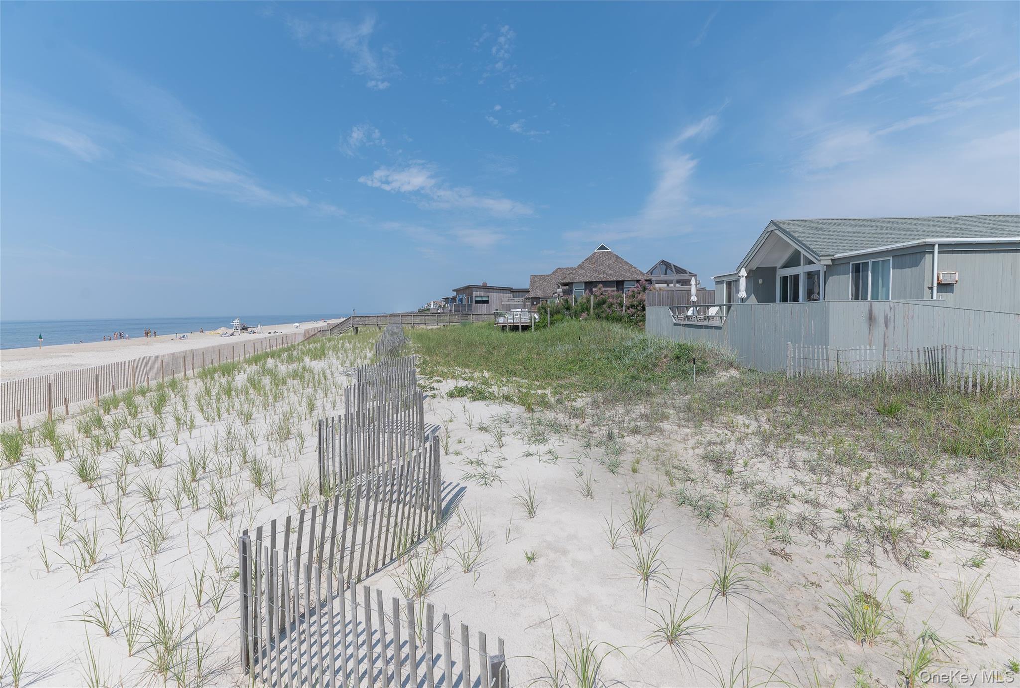 Single Family Gale Avenue  Suffolk County, NY 11770, MLS-1024784-23