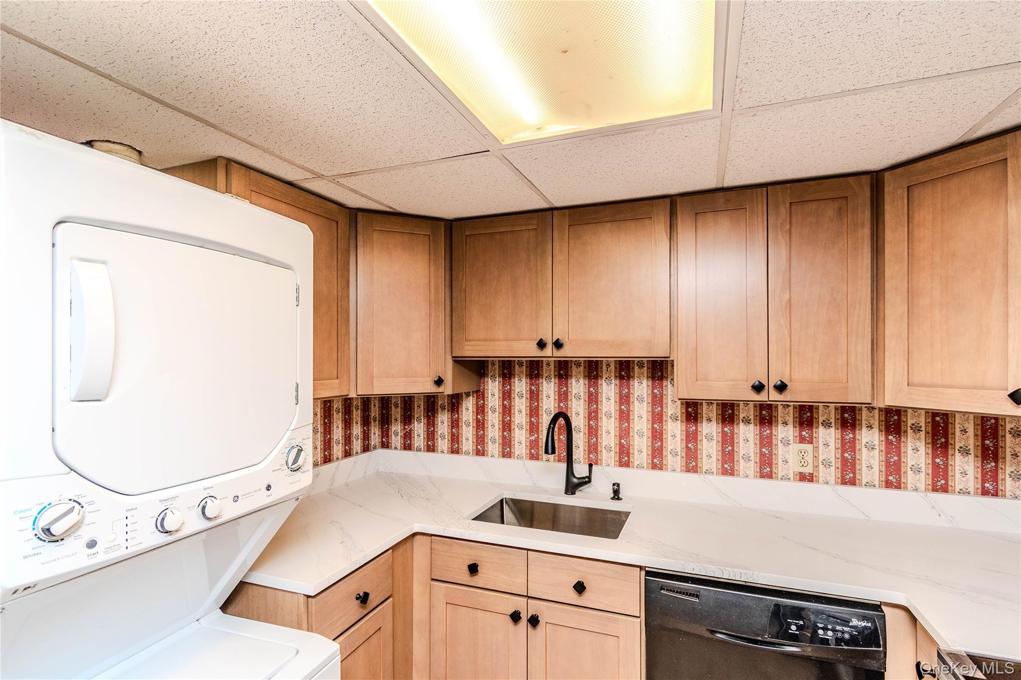 Single Family Rinaldi Boulevard Dutchess County, NY 12601, MLS-1024789-13