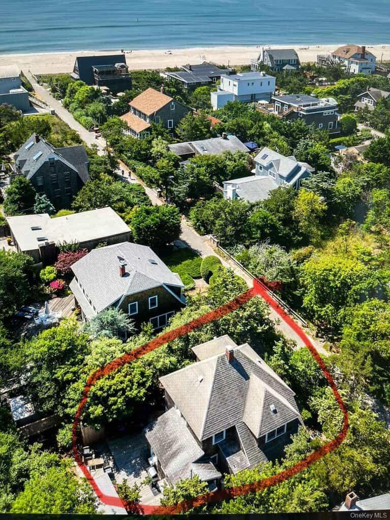 Single Family Crescent Avenue  Suffolk County, NY 11770, MLS-1024800-29