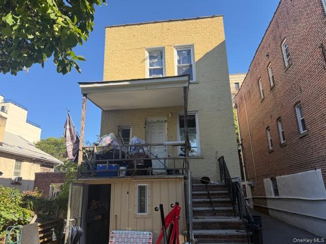 Single Family E 230th Street Bronx, NY 10466, MLS-1024808-2
