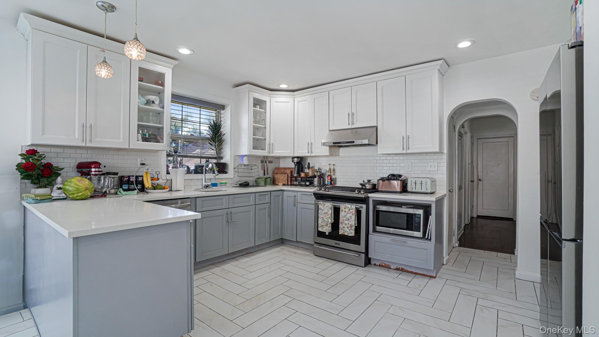 Single Family S Montgomery St Nassau County, NY 11580, MLS-1024816-12
