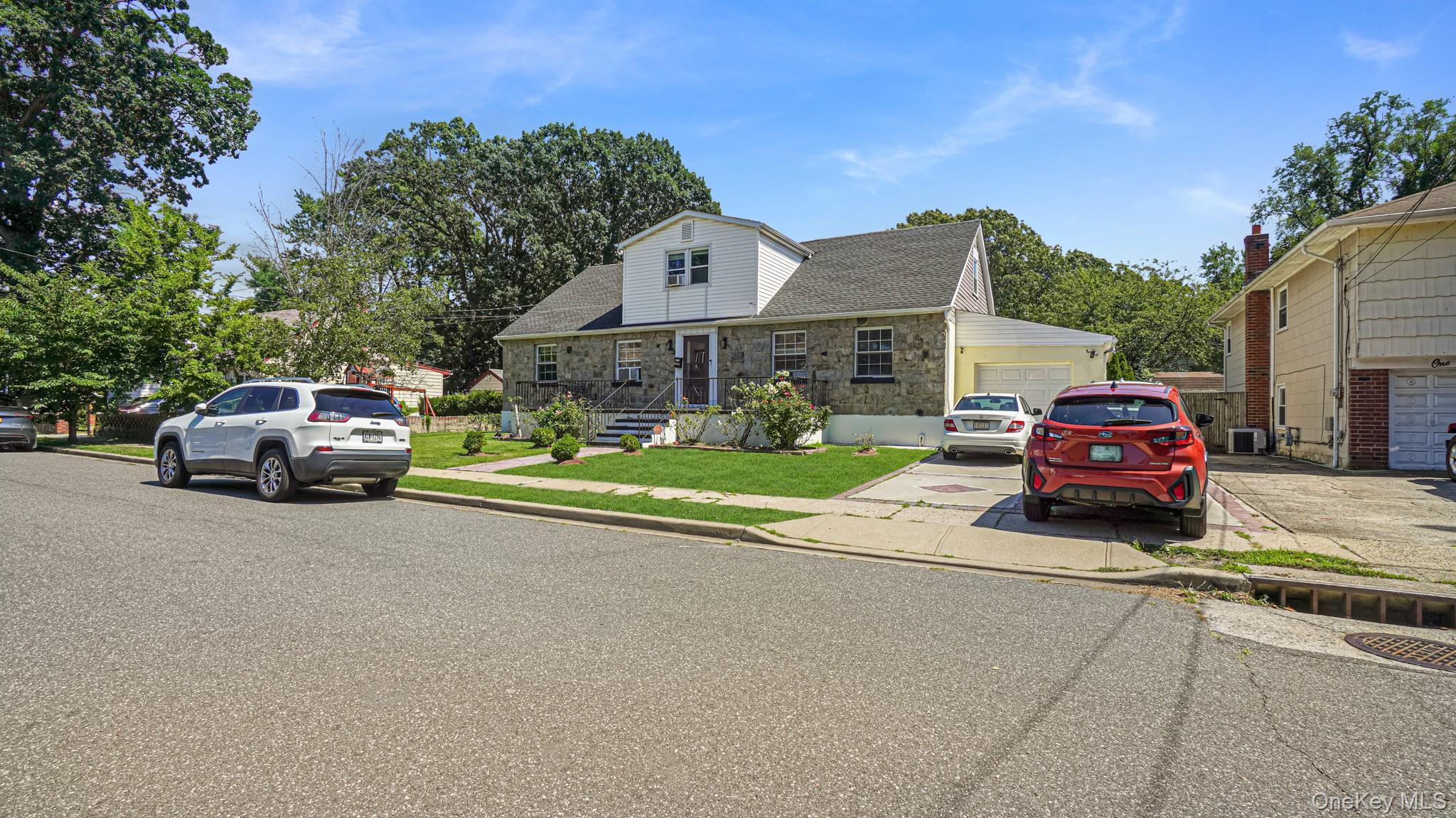 Single Family S Montgomery St Nassau County, NY 11580, MLS-1024816-3