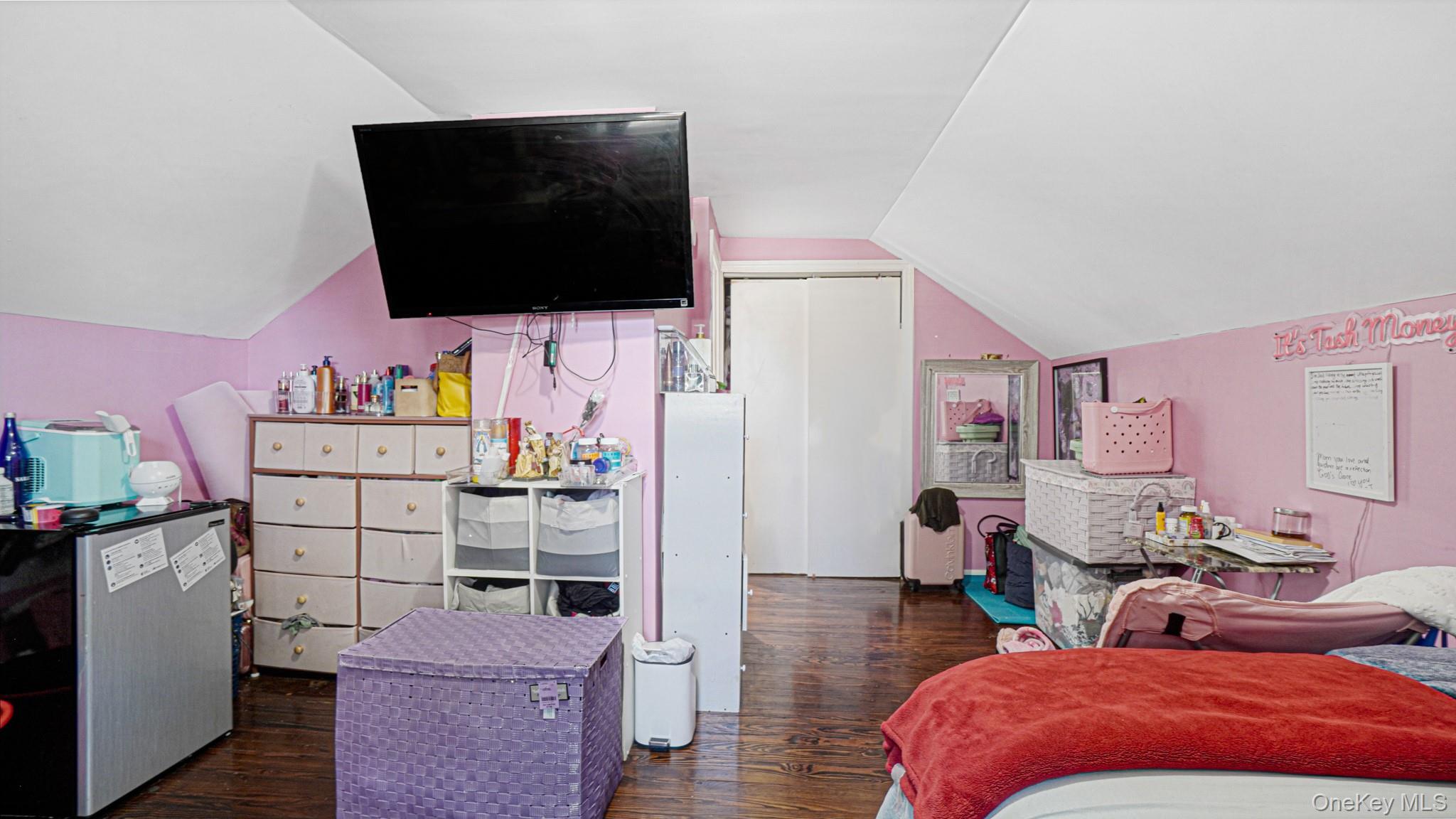 Single Family S Montgomery St Nassau County, NY 11580, MLS-1024816-30
