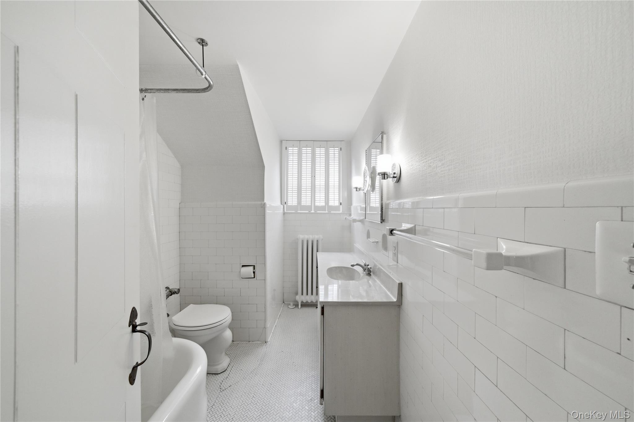 Single Family Manor Road Queens, NY 11363, MLS-1024826-25