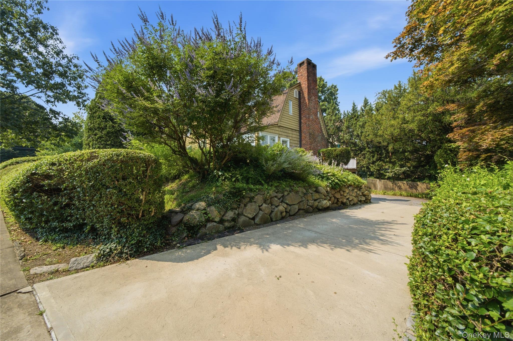 Single Family Manor Road Queens, NY 11363, MLS-1024826-35