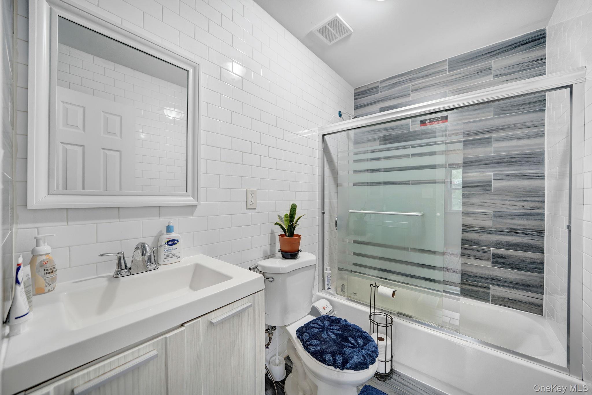 Single Family Quimby Avenue Bronx, NY 10473, MLS-1024832-10