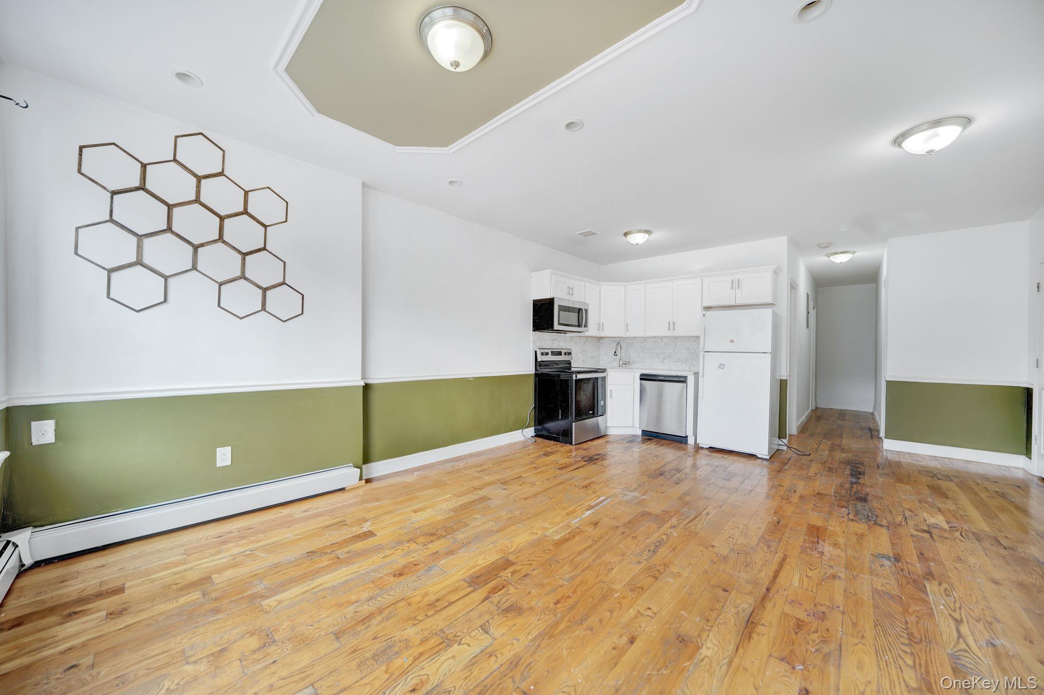 Single Family Quimby Avenue Bronx, NY 10473, MLS-1024832-11