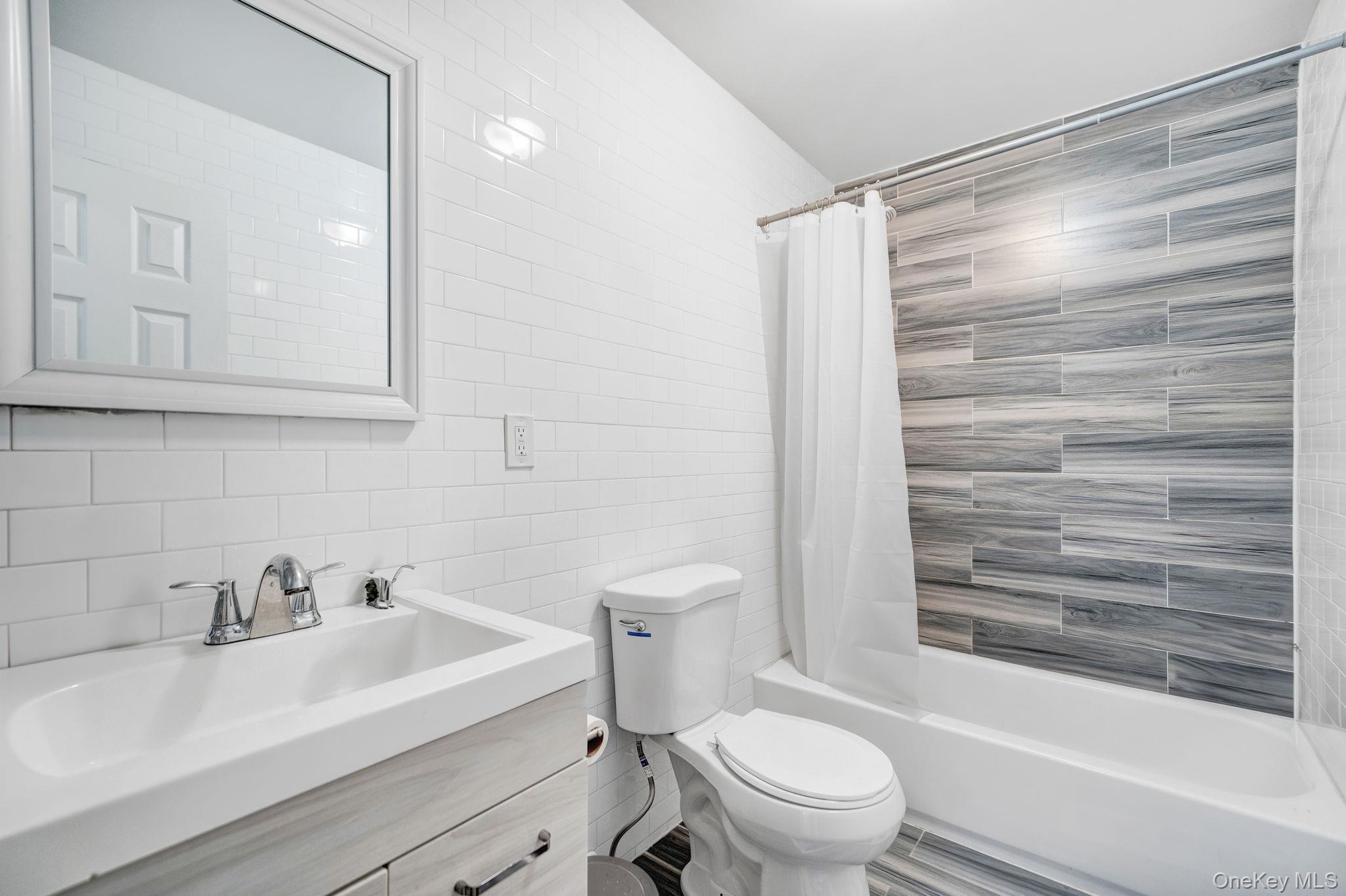 Single Family Quimby Avenue Bronx, NY 10473, MLS-1024832-20