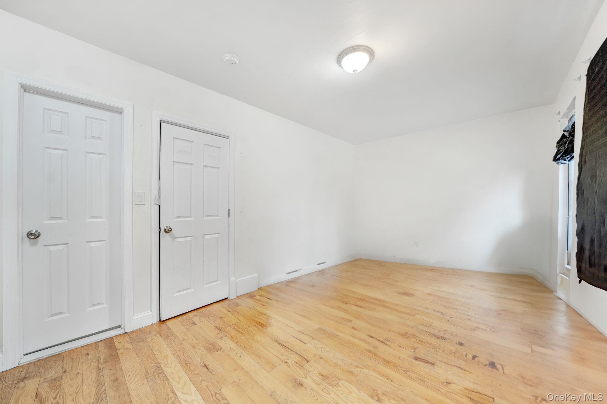 Single Family Quimby Avenue Bronx, NY 10473, MLS-1024832-21