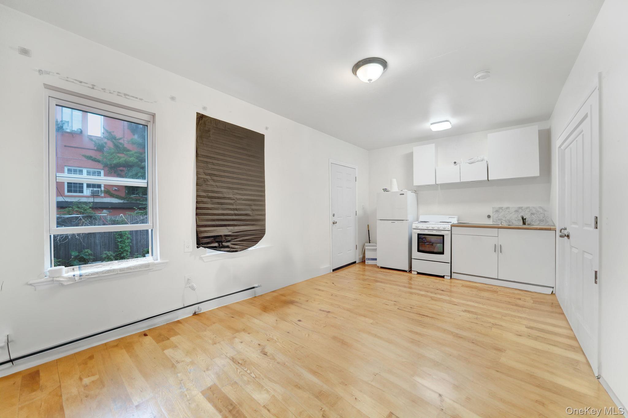 Single Family Quimby Avenue Bronx, NY 10473, MLS-1024832-22