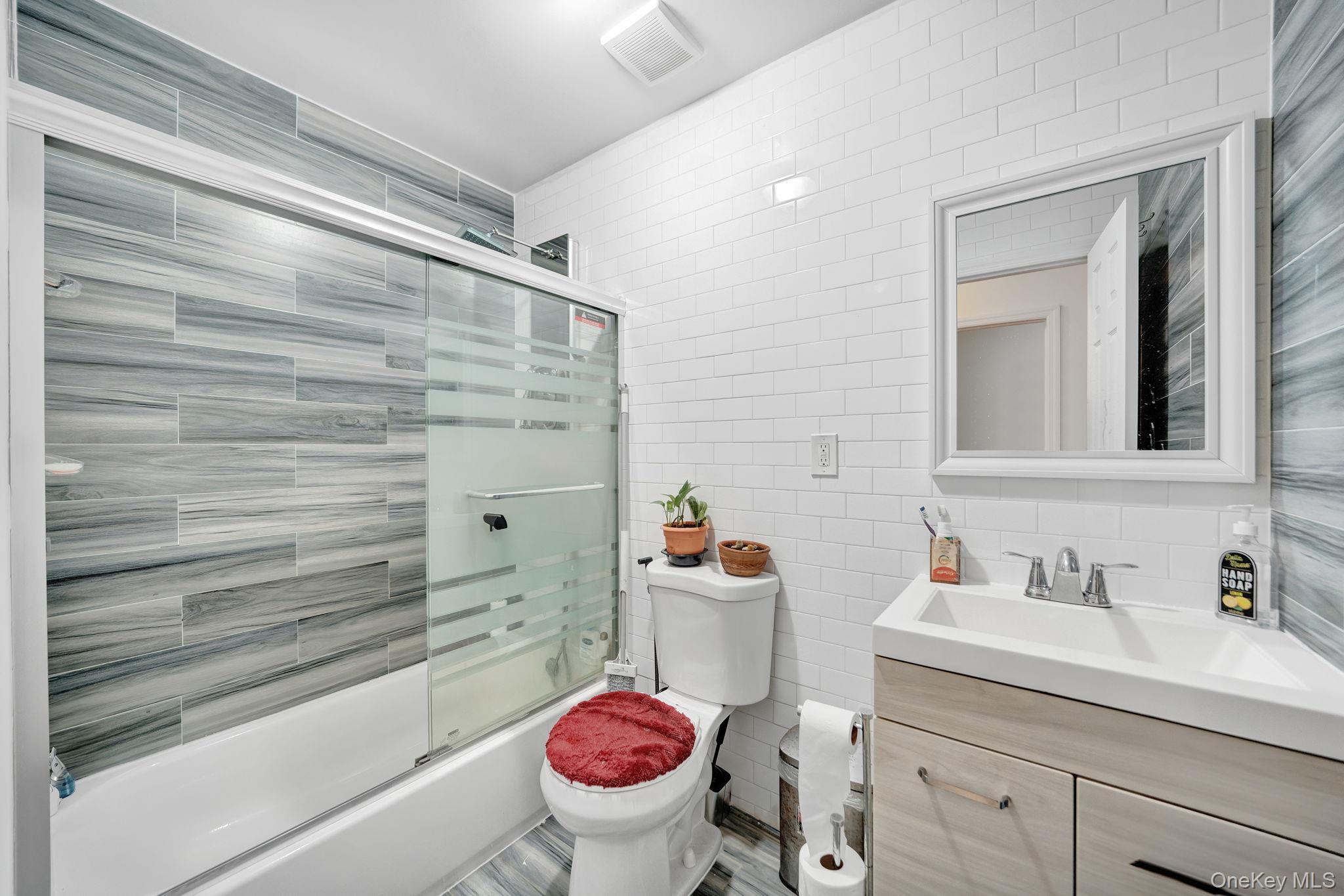 Single Family Quimby Avenue Bronx, NY 10473, MLS-1024832-6