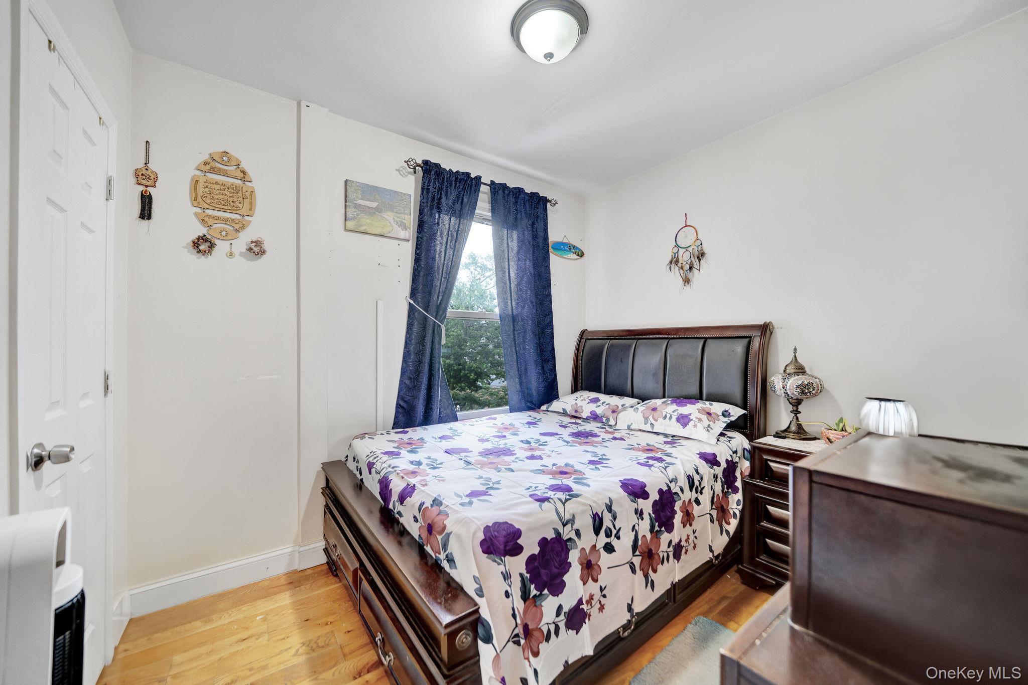 Single Family Quimby Avenue Bronx, NY 10473, MLS-1024832-8