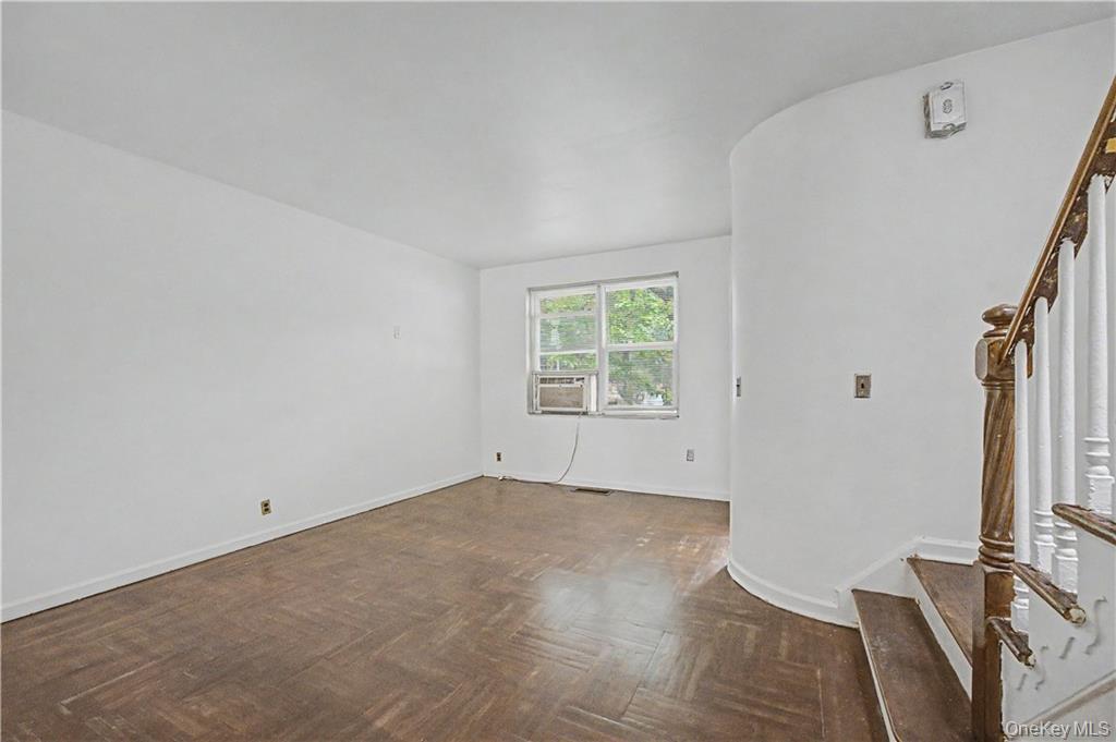 Single Family Van Cortlandt Park S Bronx, NY 10463, MLS-1024842-10