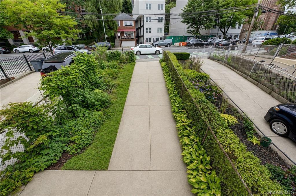 Single Family Van Cortlandt Park S Bronx, NY 10463, MLS-1024842-7