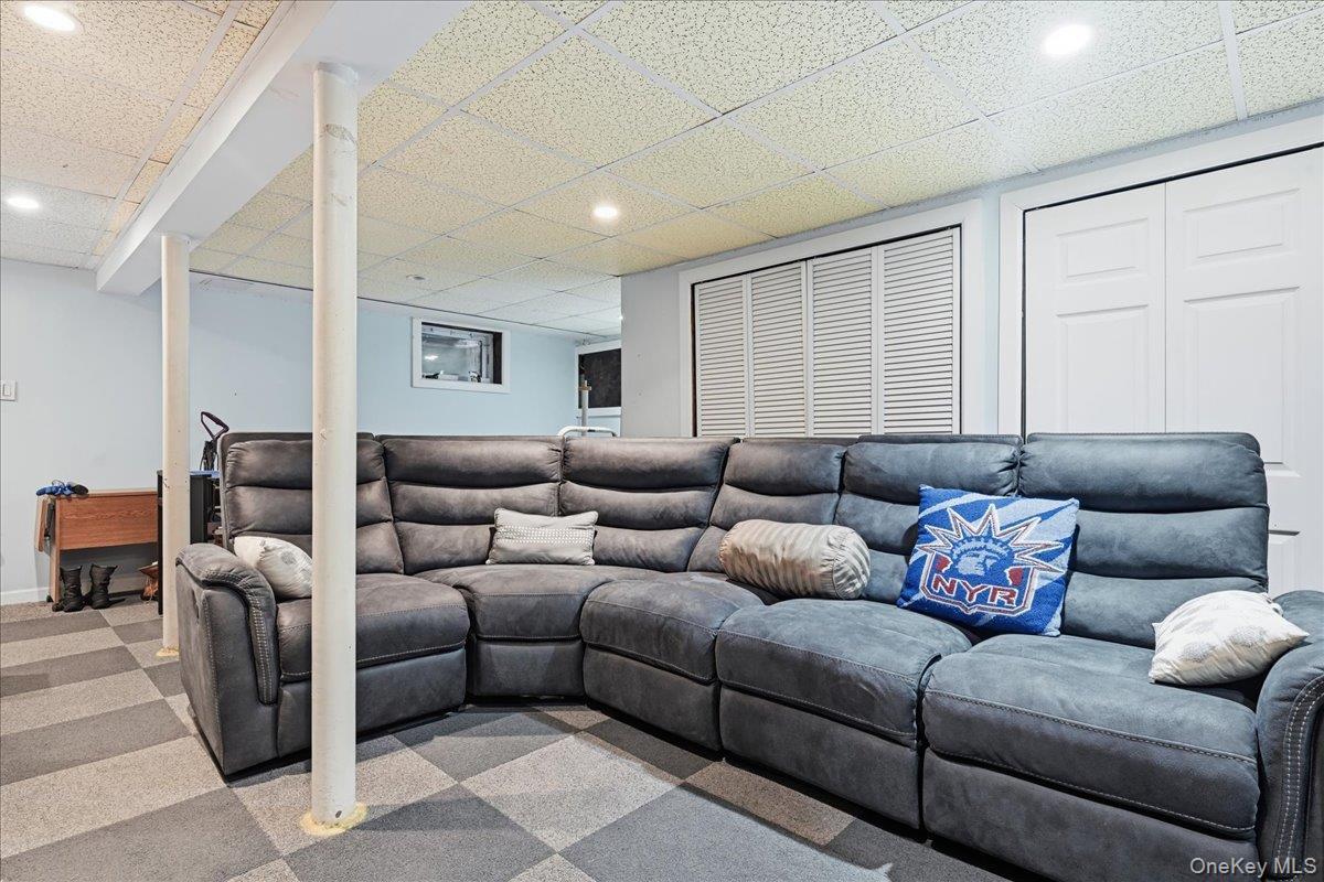 Single Family Harvey Avenue  Nassau County, NY 11572, MLS-1024857-28