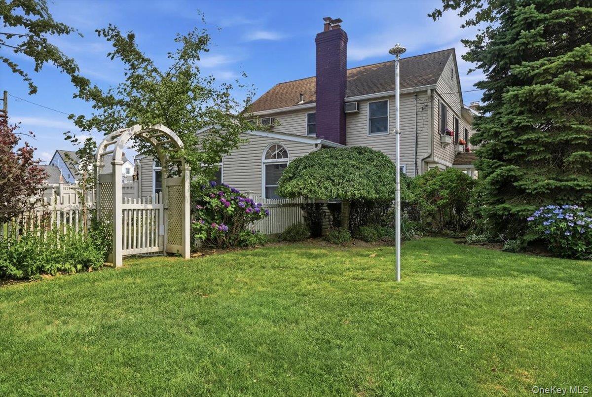 Single Family Harvey Avenue  Nassau County, NY 11572, MLS-1024857-3