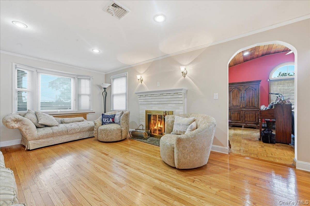 Single Family Harvey Avenue  Nassau County, NY 11572, MLS-1024857-8