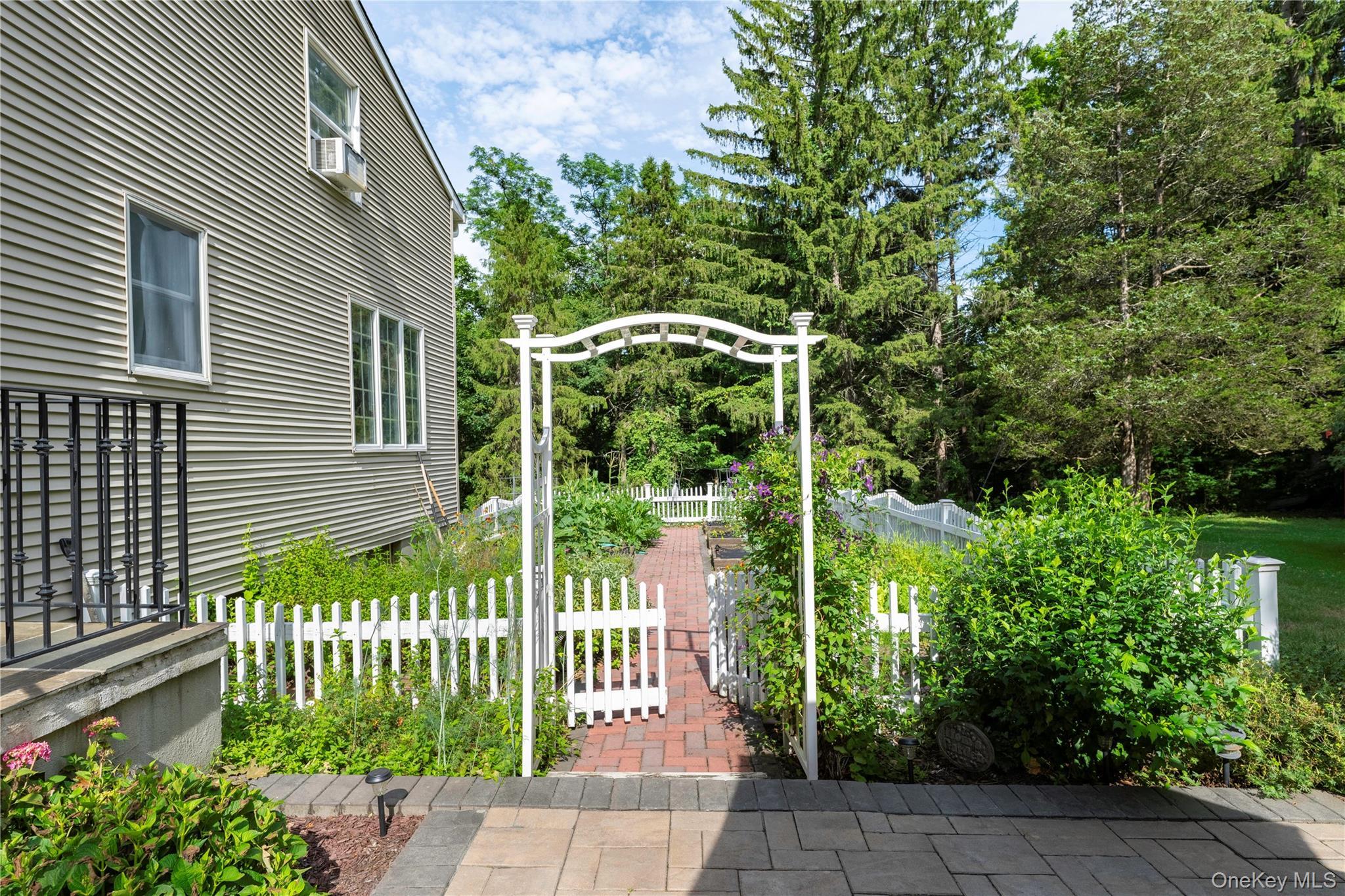 Single Family Traver Road  Dutchess County, NY 12569, MLS-1024869-3