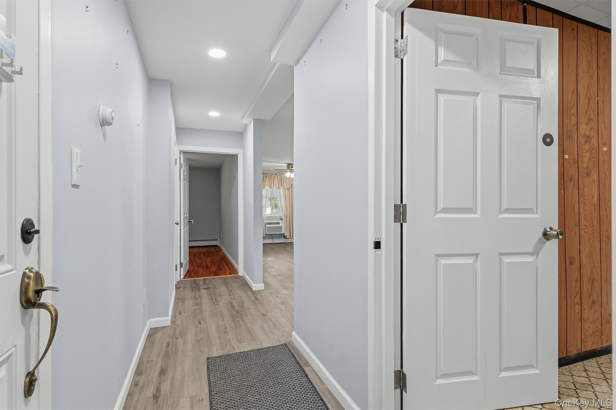 Single Family Giegerich Place Bronx, NY 10465, MLS-1024904-17