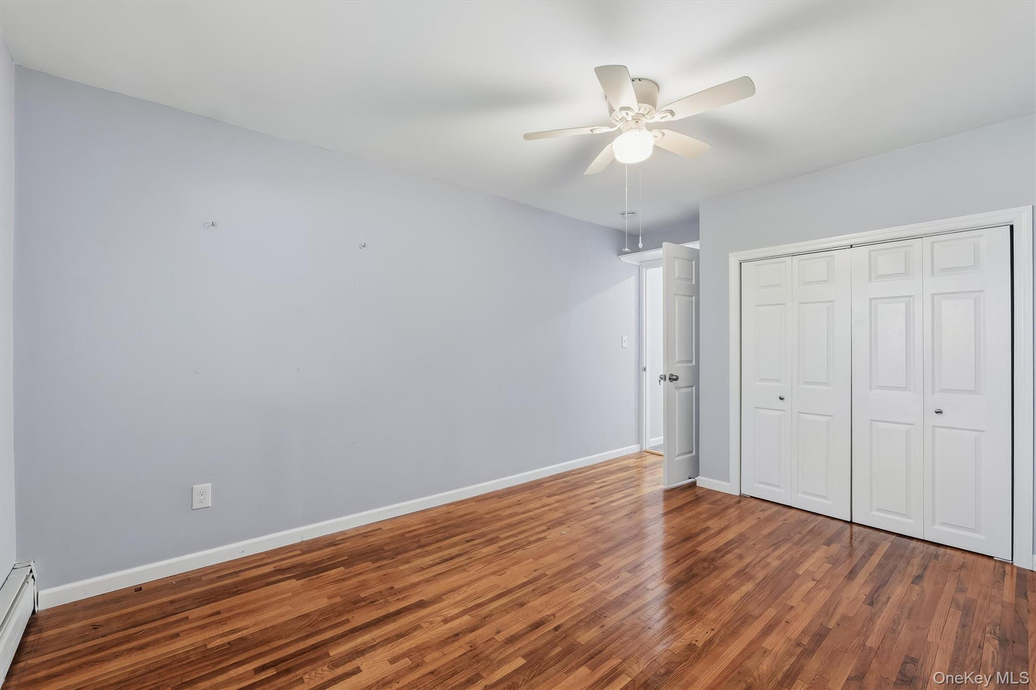 Single Family Giegerich Place Bronx, NY 10465, MLS-1024904-22