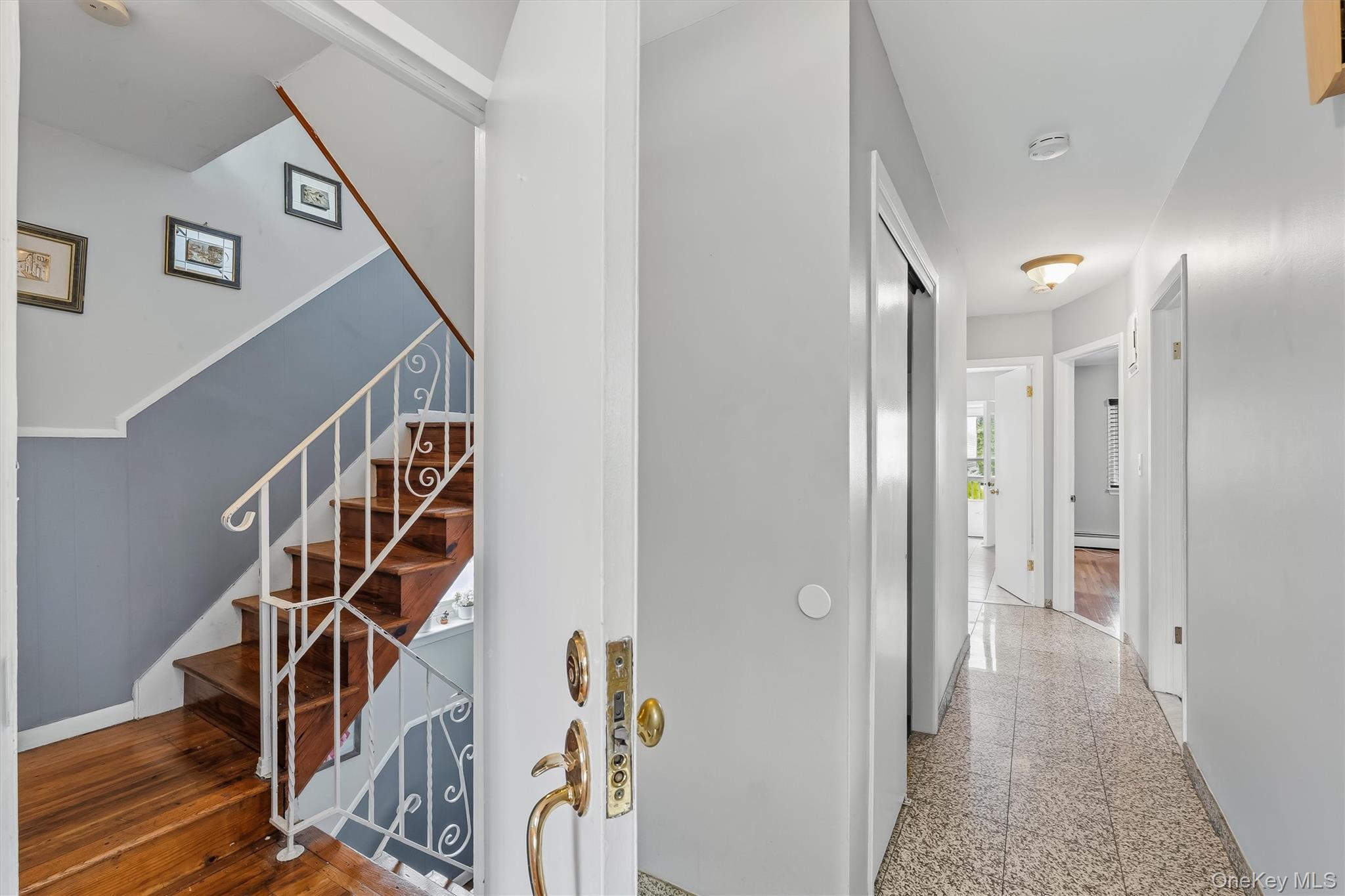 Single Family Giegerich Place Bronx, NY 10465, MLS-1024904-24