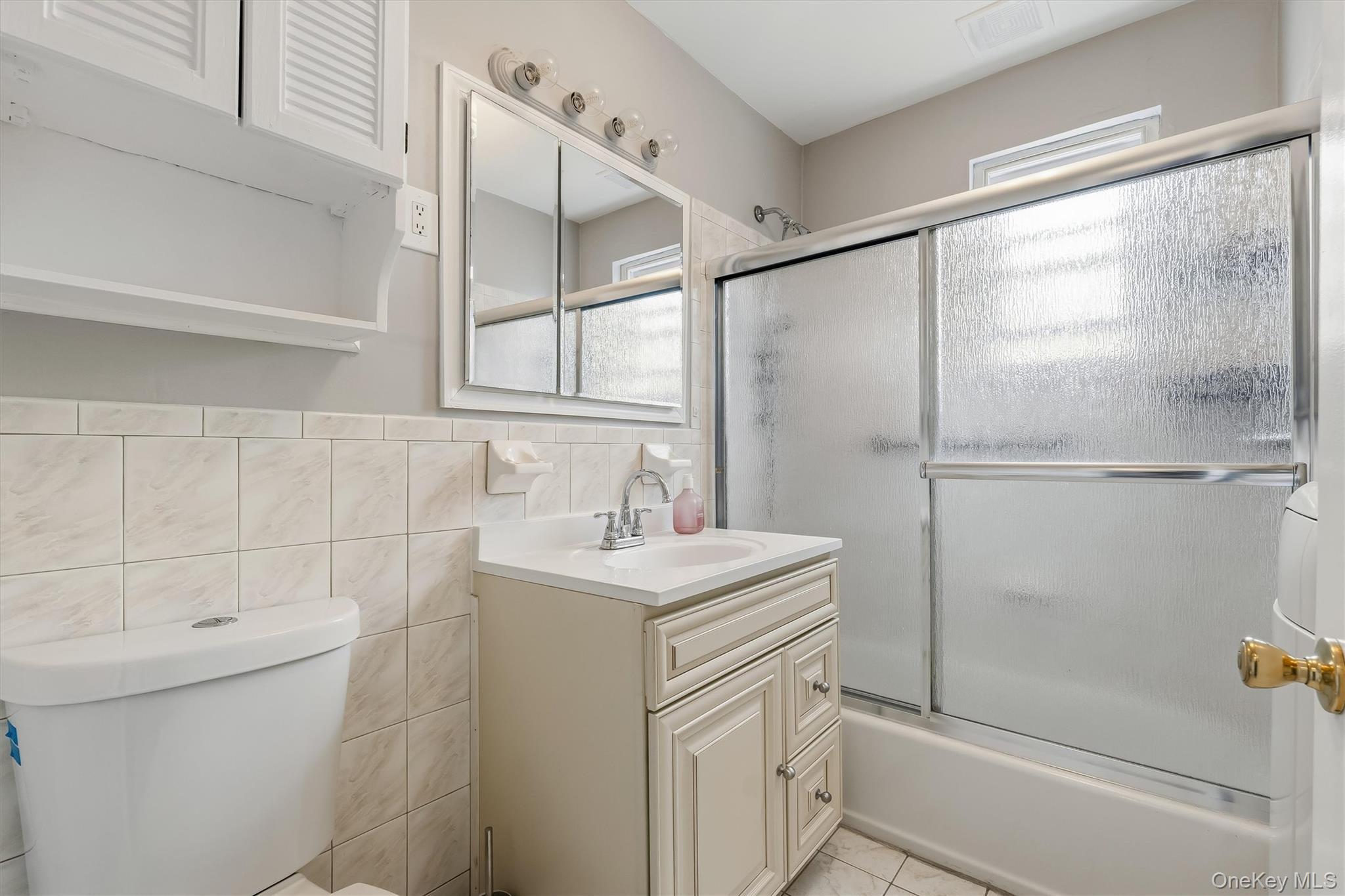 Single Family Giegerich Place Bronx, NY 10465, MLS-1024904-34