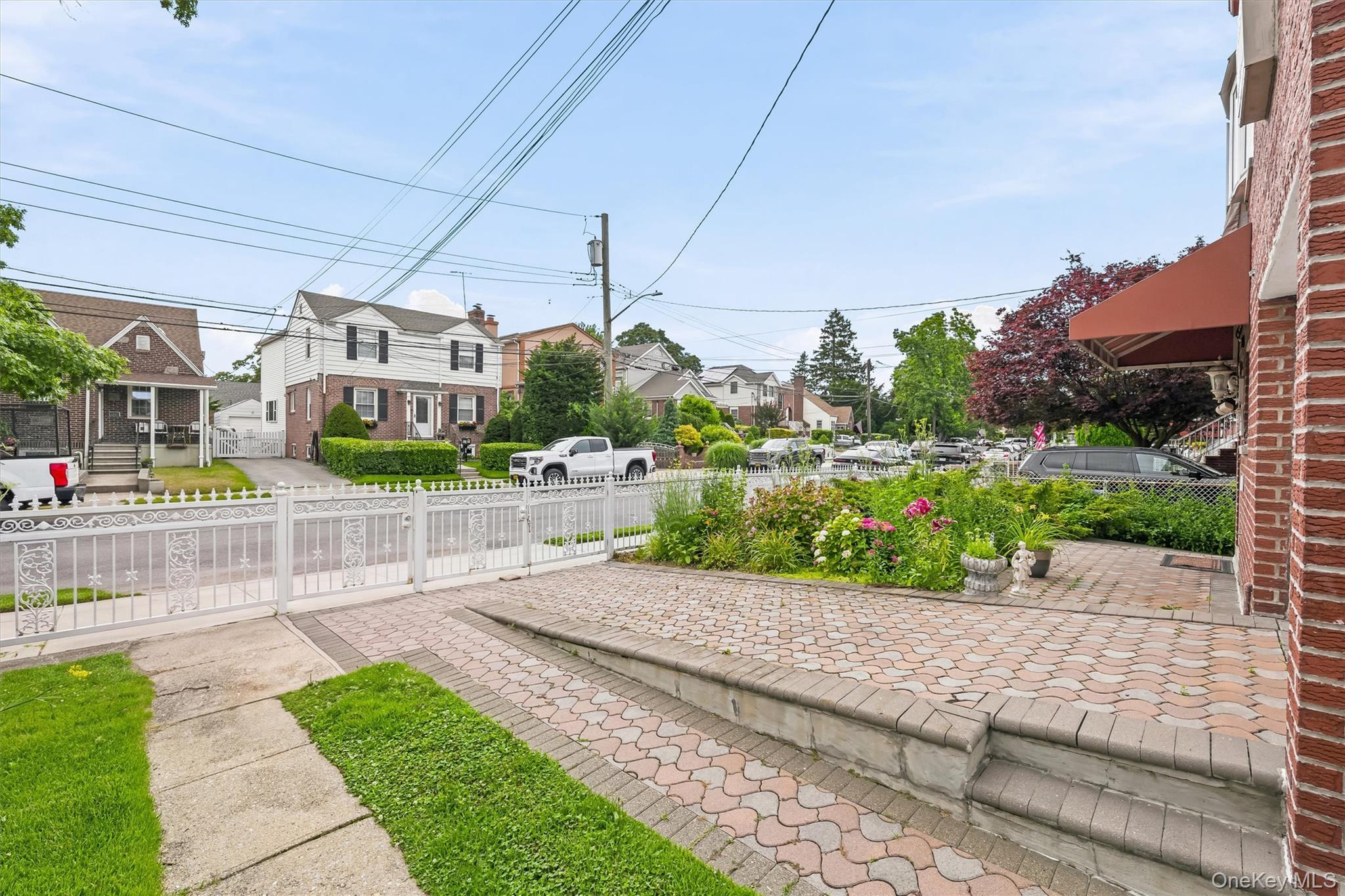 Single Family Giegerich Place Bronx, NY 10465, MLS-1024904-4