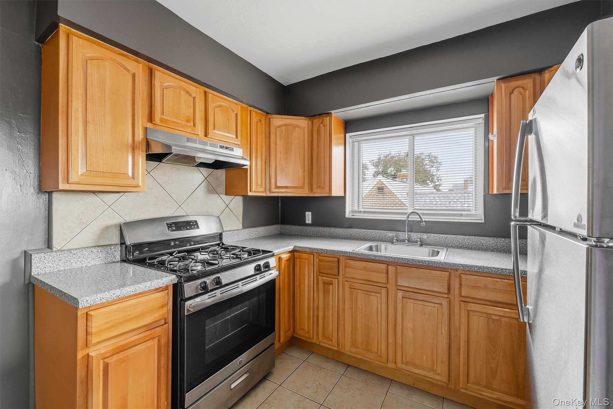 Single Family Giegerich Place Bronx, NY 10465, MLS-1024904-41