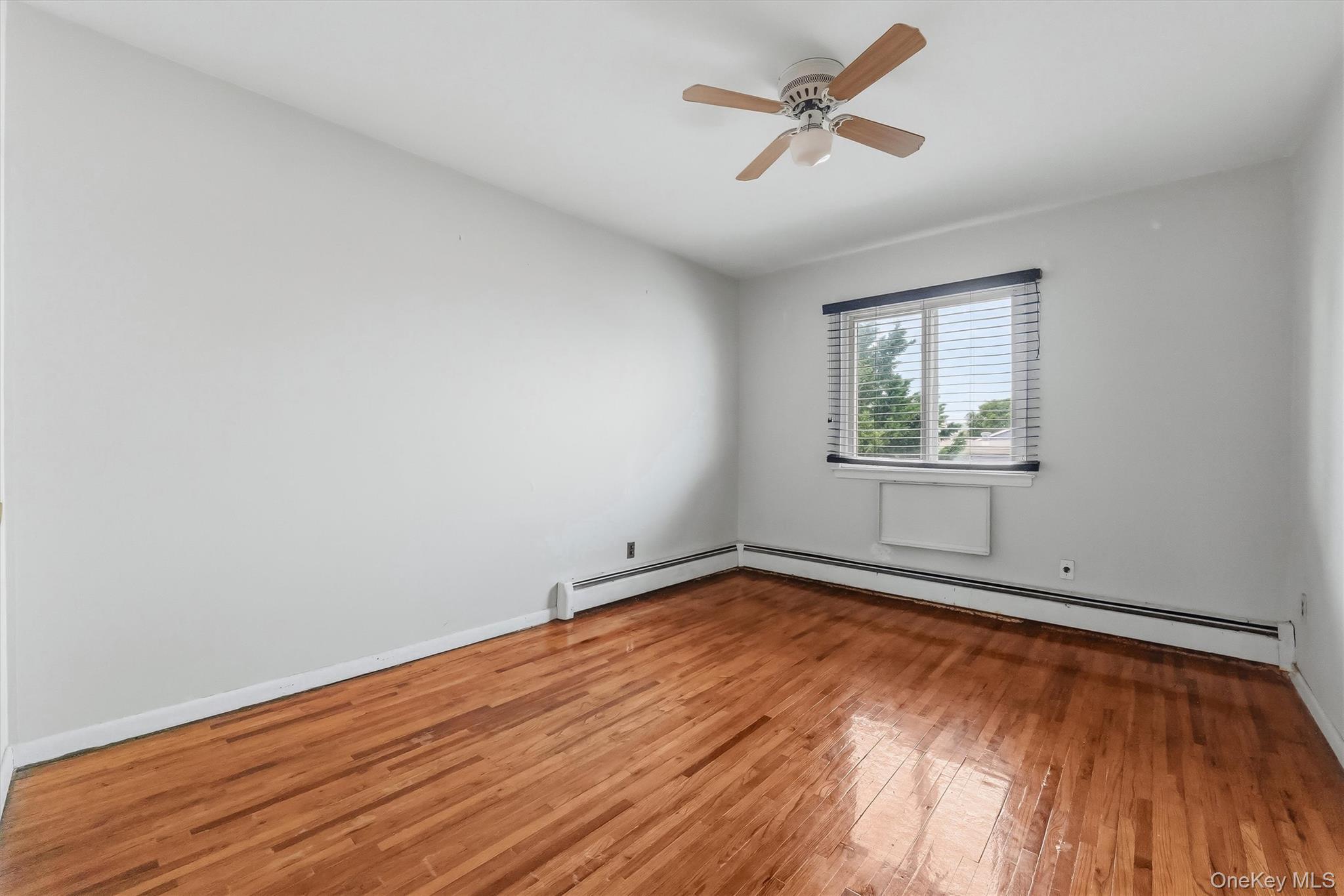 Single Family Giegerich Place Bronx, NY 10465, MLS-1024904-44