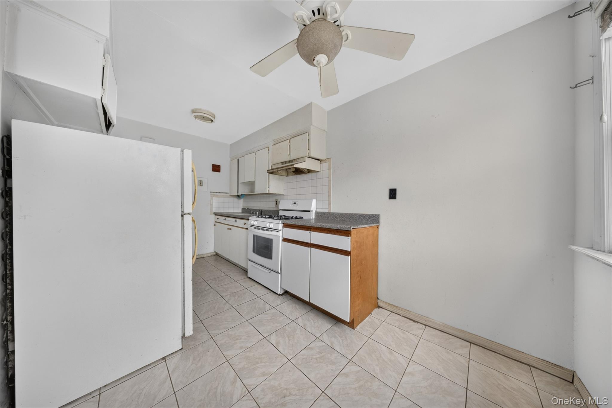 Single Family 46th Avenue Queens, NY 11361, MLS-1024931-10