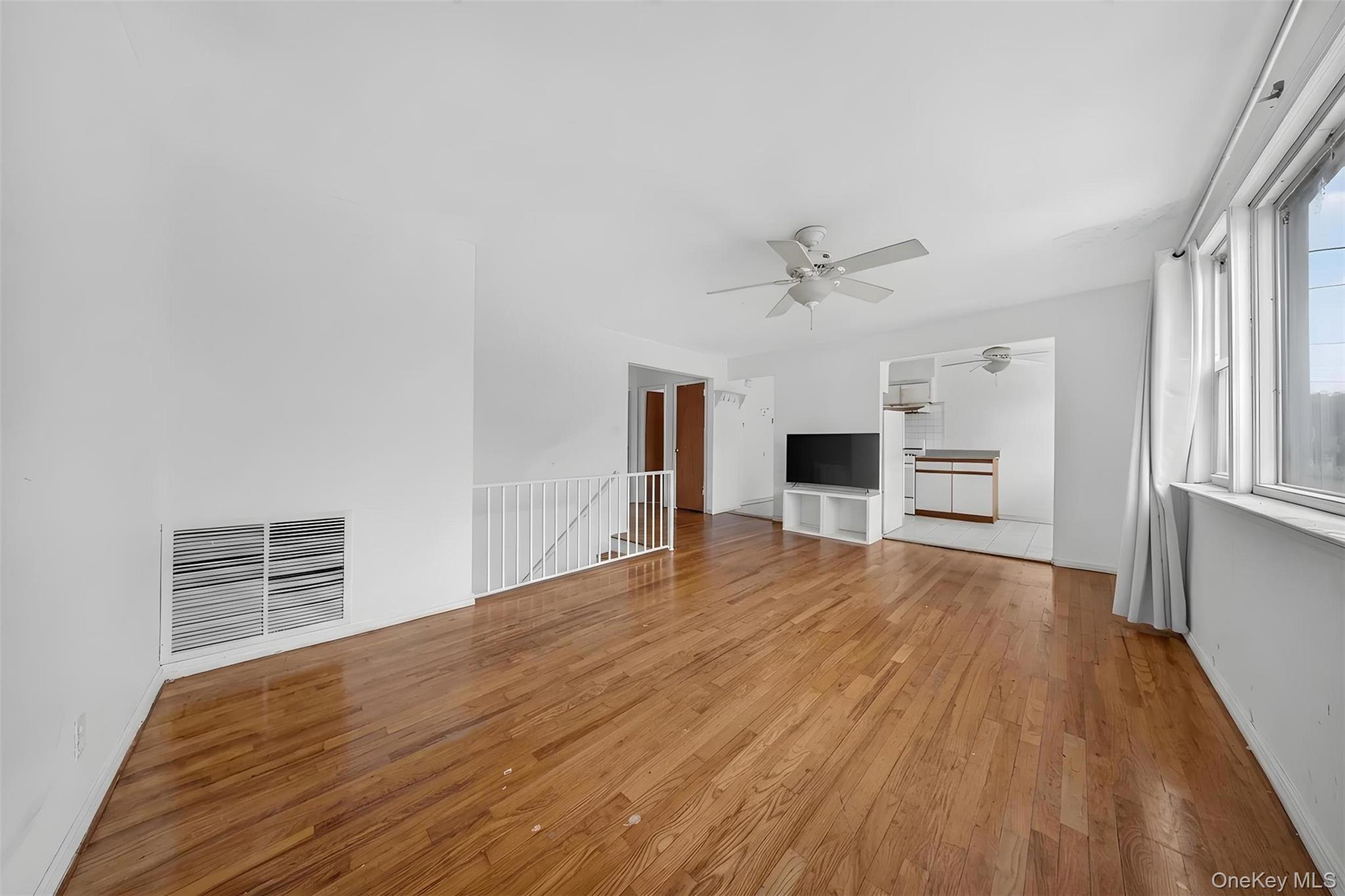Single Family 46th Avenue Queens, NY 11361, MLS-1024931-8