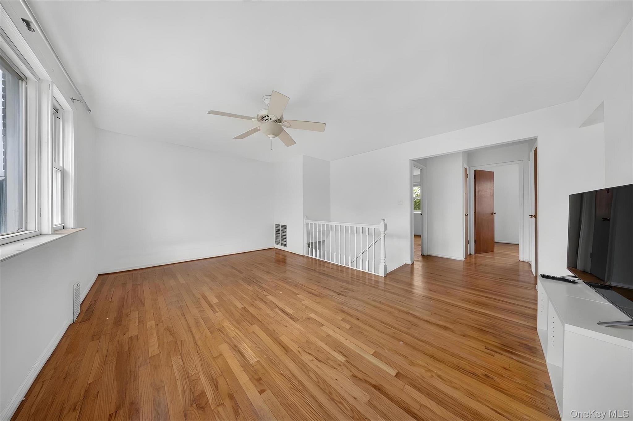 Single Family 46th Avenue Queens, NY 11361, MLS-1024931-9