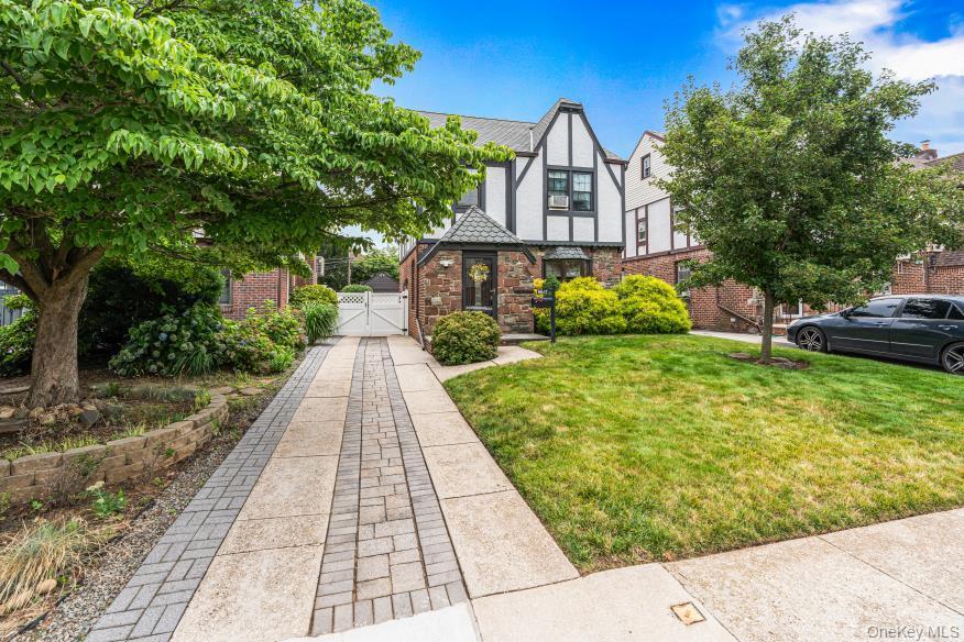 Single Family 253rd Street  Queens, NY 11426, MLS-1024945-2