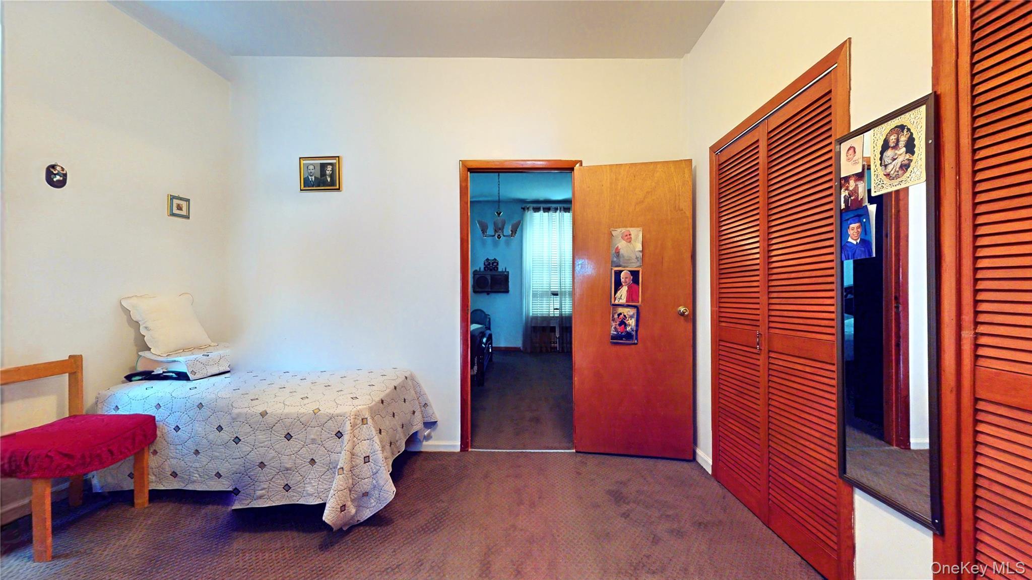 Single Family 60th Place Queens, NY 11385, MLS-1024969-15