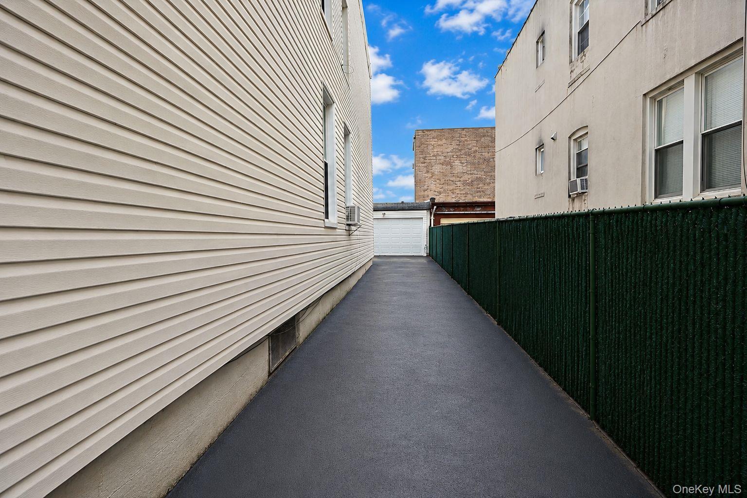 Single Family 60th Place Queens, NY 11385, MLS-1024969-2