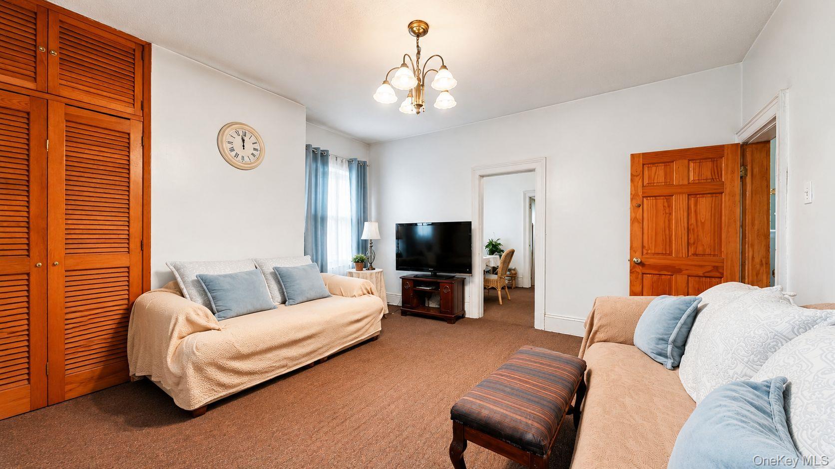 Single Family 60th Place Queens, NY 11385, MLS-1024969-20