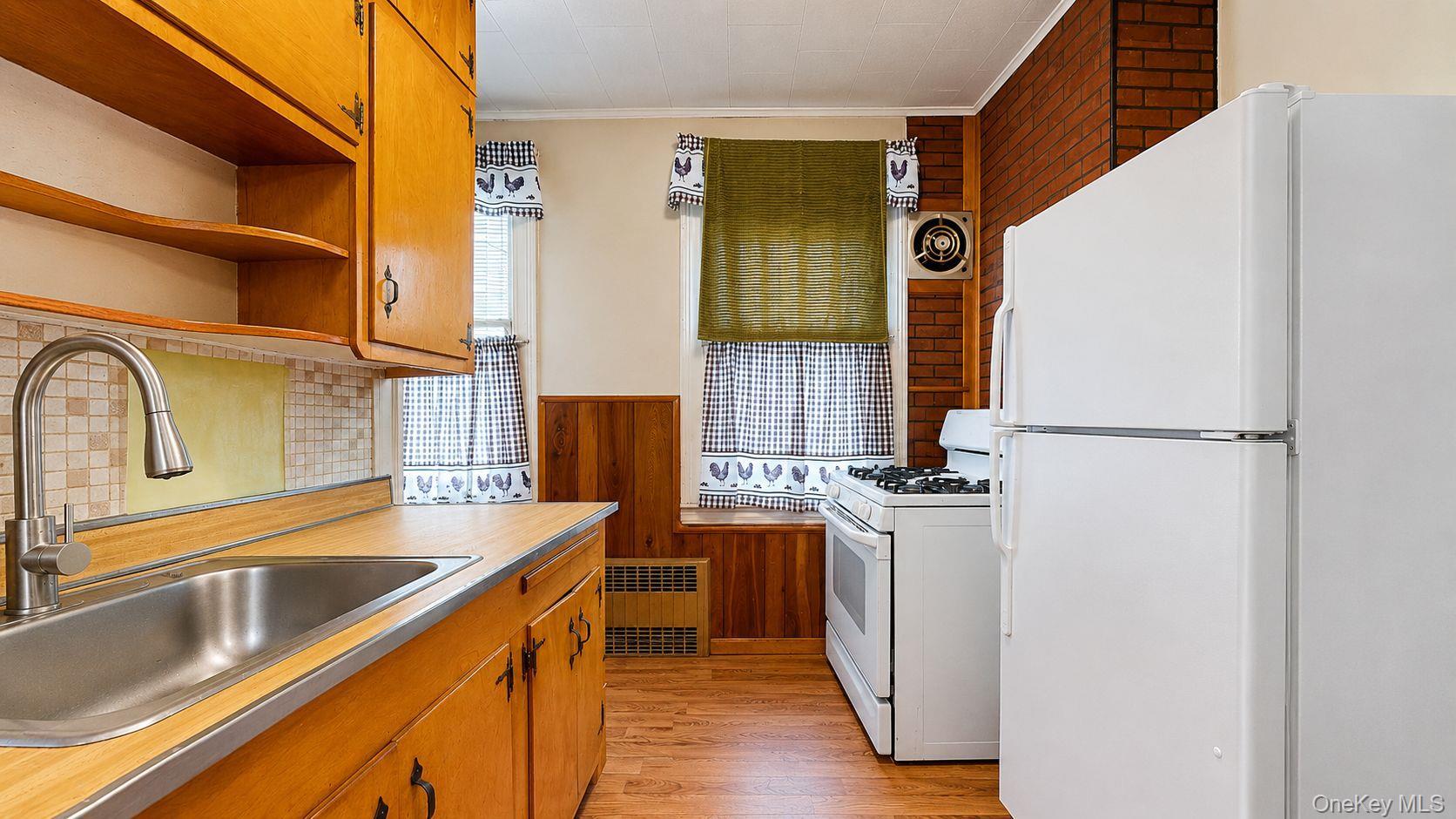 Single Family 60th Place Queens, NY 11385, MLS-1024969-22