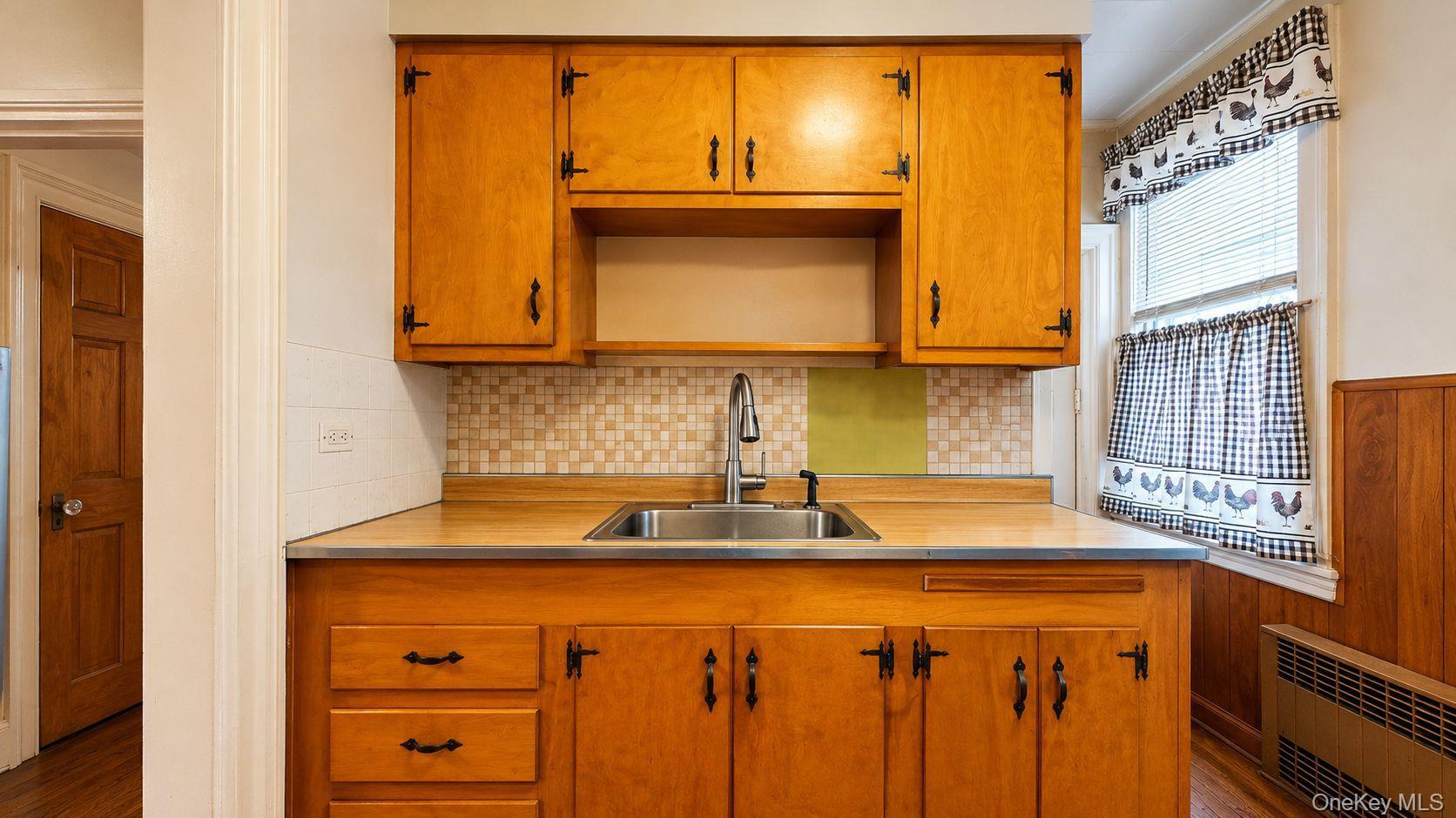 Single Family 60th Place Queens, NY 11385, MLS-1024969-23