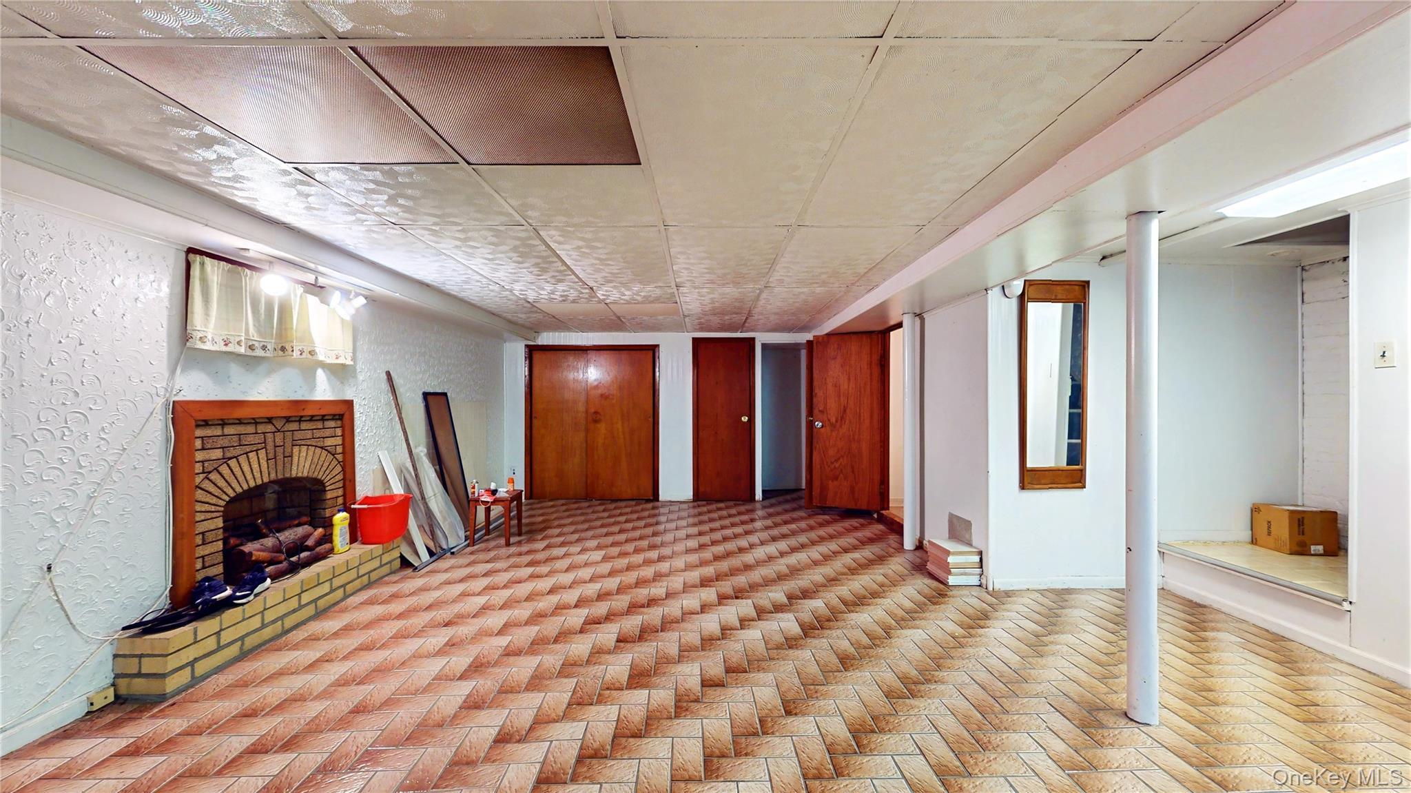 Single Family 60th Place Queens, NY 11385, MLS-1024969-30