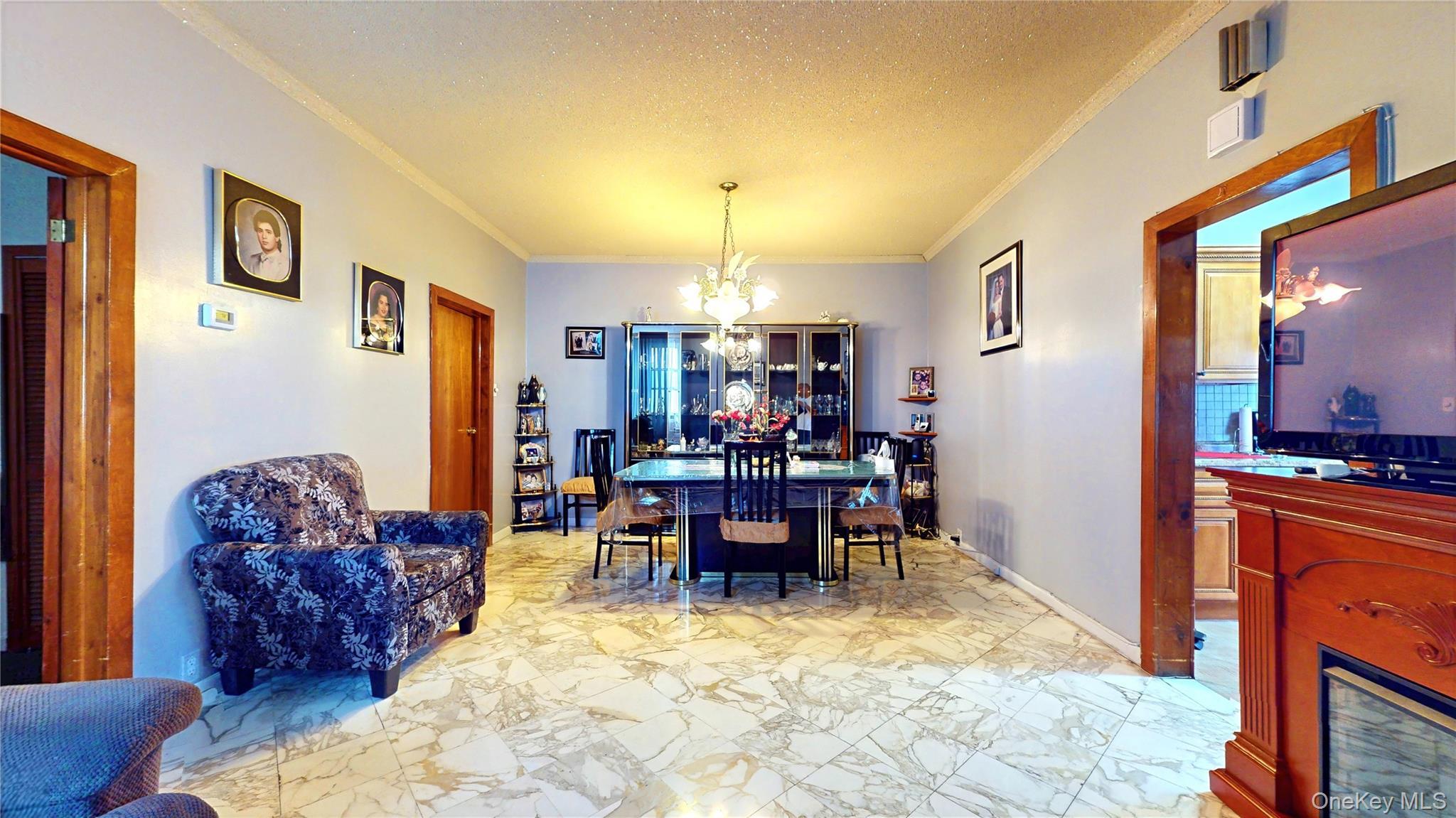 Single Family 60th Place Queens, NY 11385, MLS-1024969-8