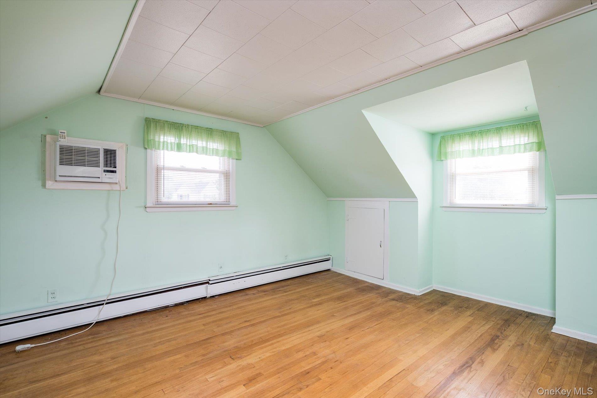 Single Family Whitehall Lane Nassau County, NY 11793, MLS-1024973-18