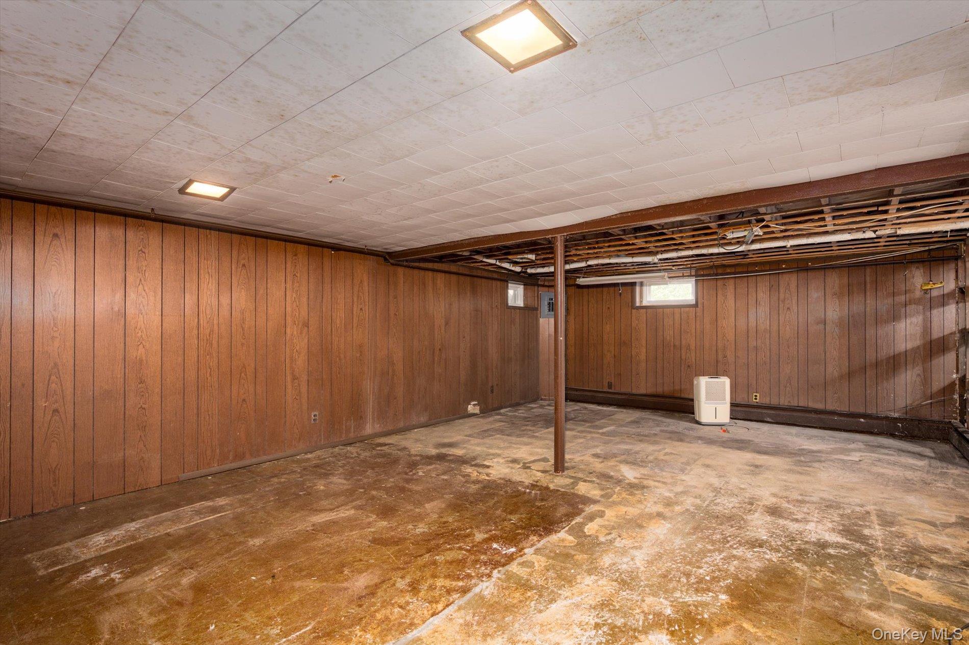 Single Family Whitehall Lane Nassau County, NY 11793, MLS-1024973-20