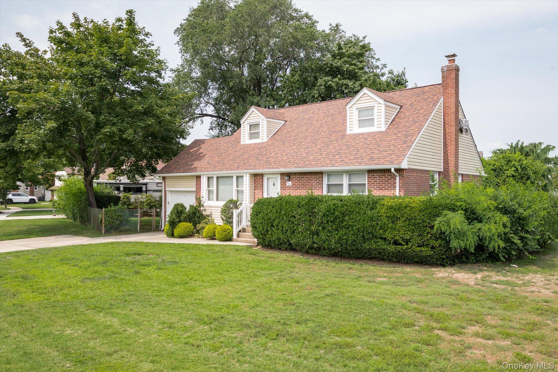 Single Family Whitehall Lane Nassau County, NY 11793, MLS-1024973-3