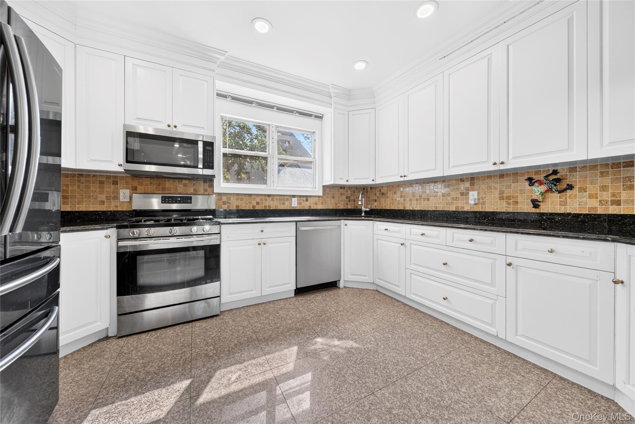 Single Family Wareham Place  Queens, NY 11432, MLS-1024985-8